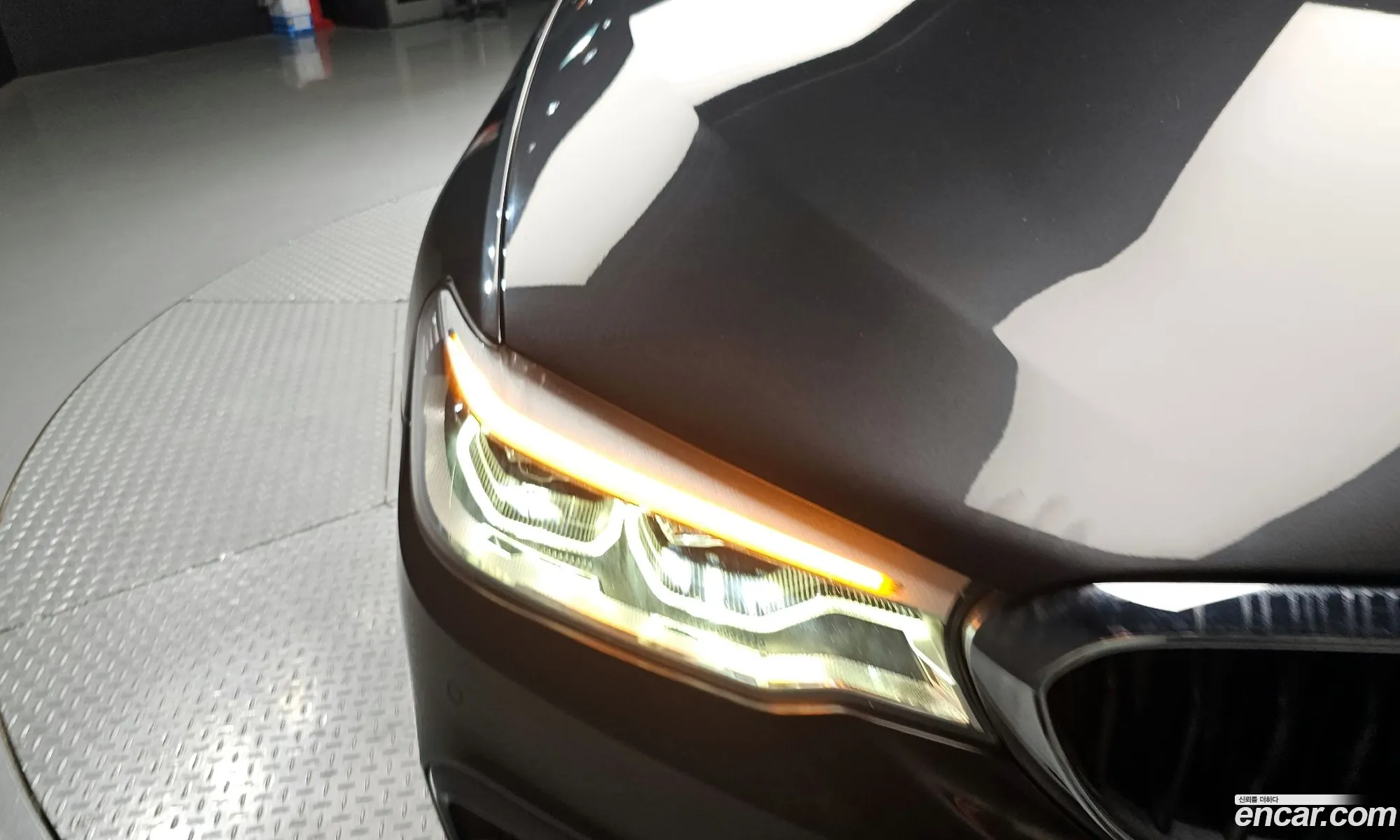 BMW 5 Series 2019 WBAJF5105LCD39659 — 30
