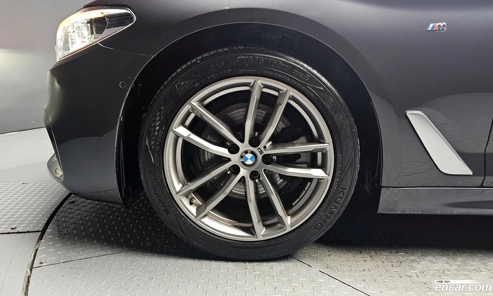 BMW 5 Series 2019 WBAJF5105LCD39659 — 16