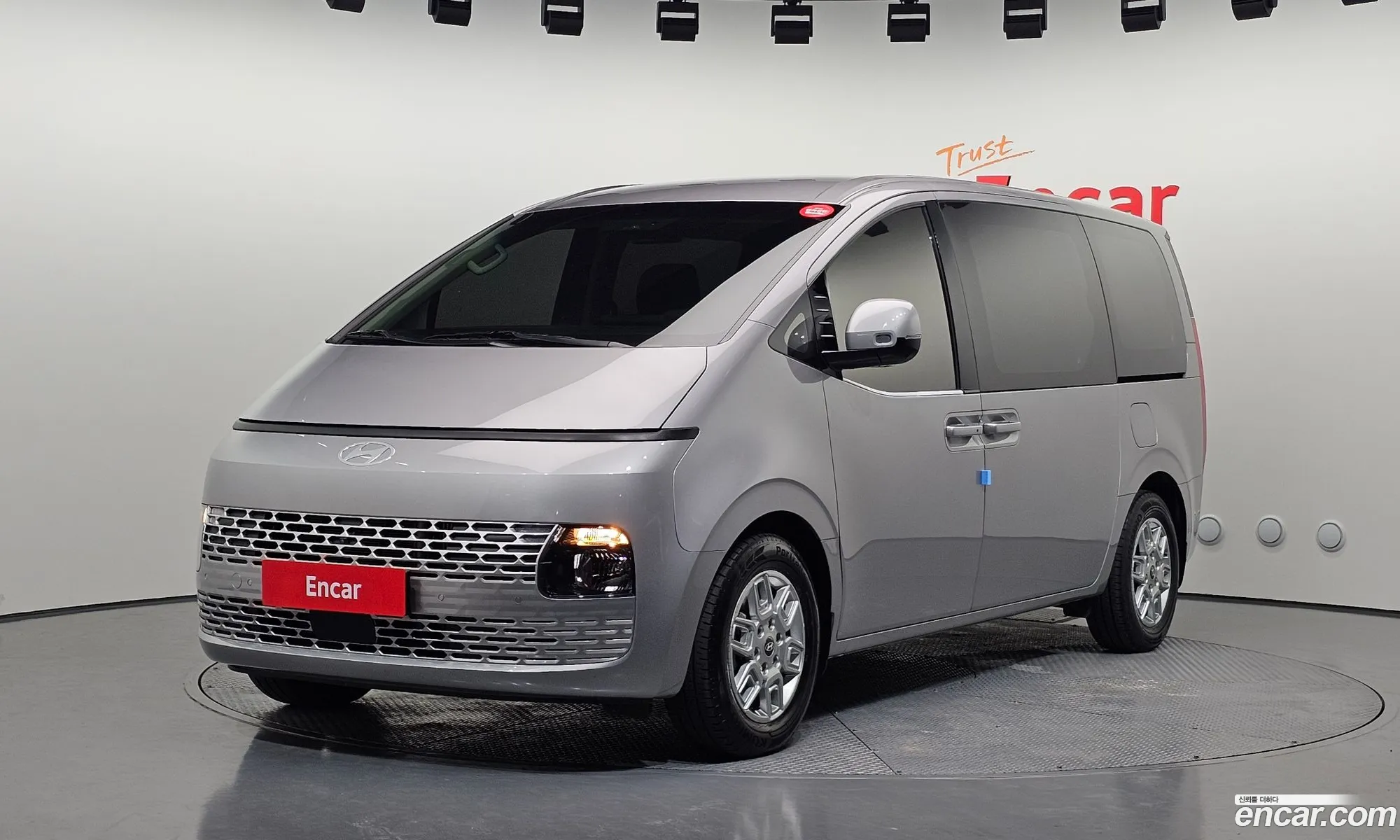 Hyundai Staria 2024 — 5