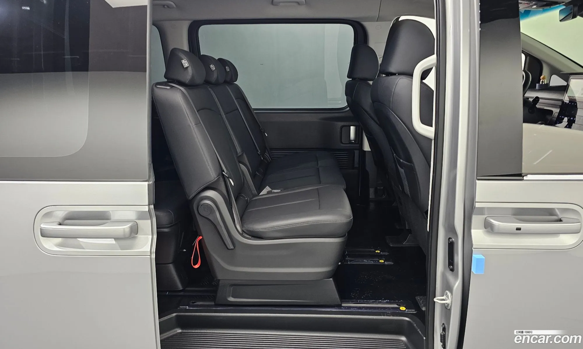 Hyundai Staria 2024 — 18