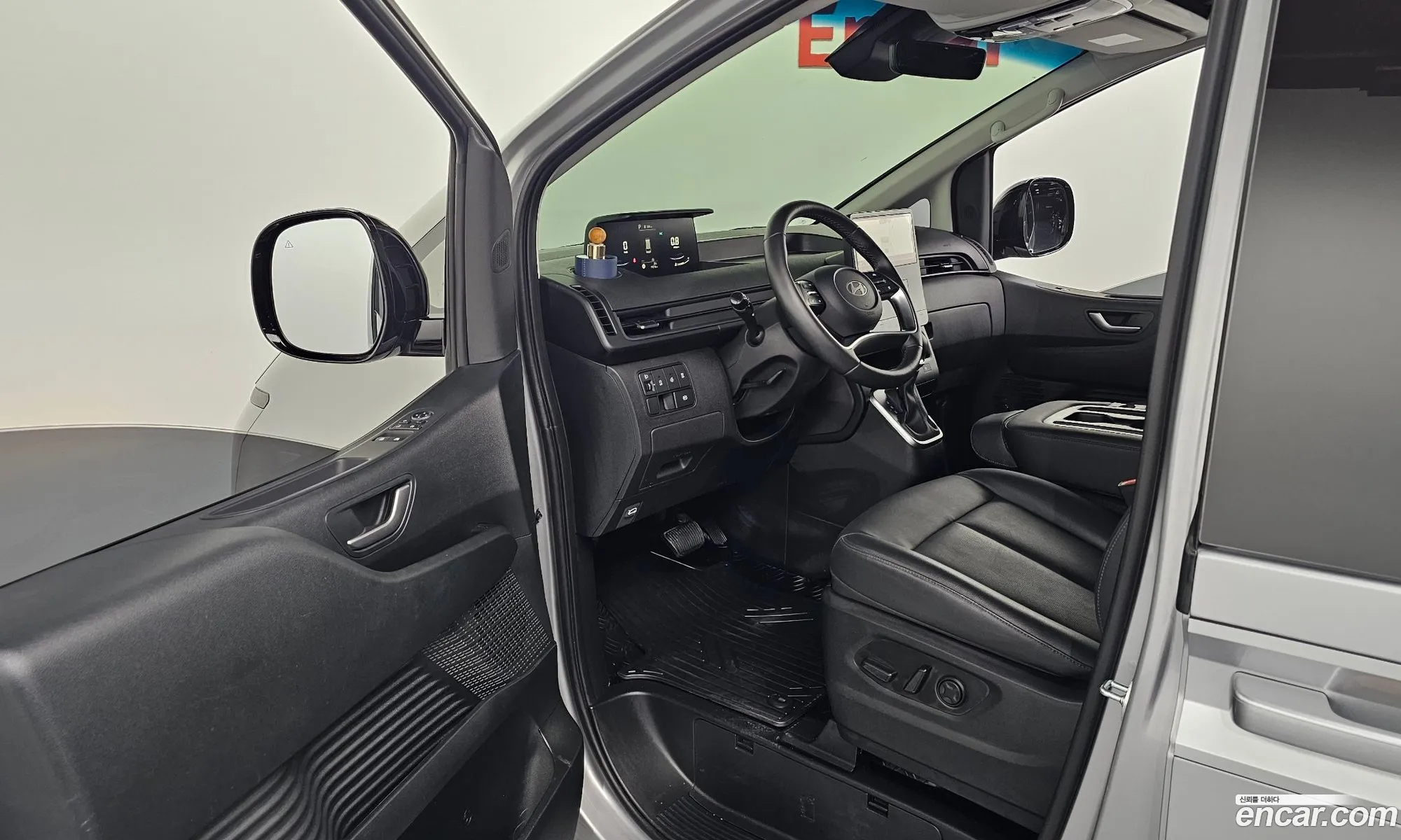 Hyundai Staria 2024 — 10