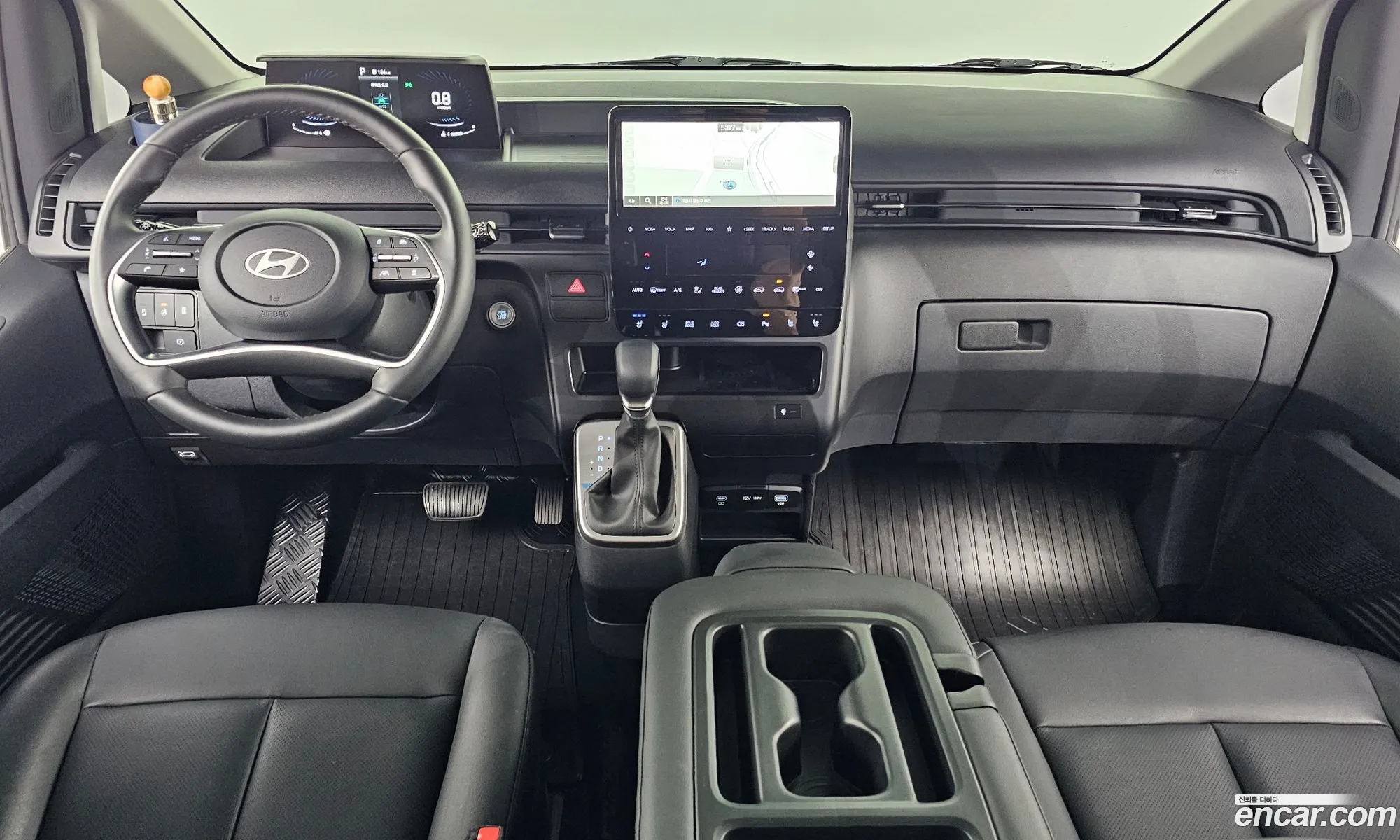 Hyundai Staria 2024 — 4