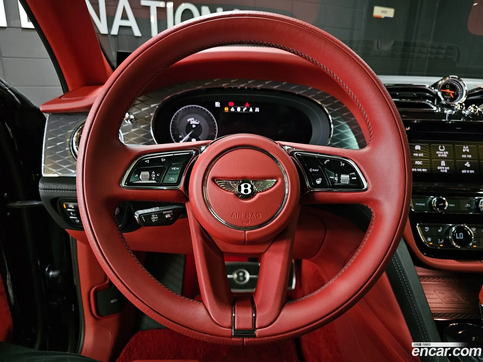 Bentley Bentayga 2022 — 20