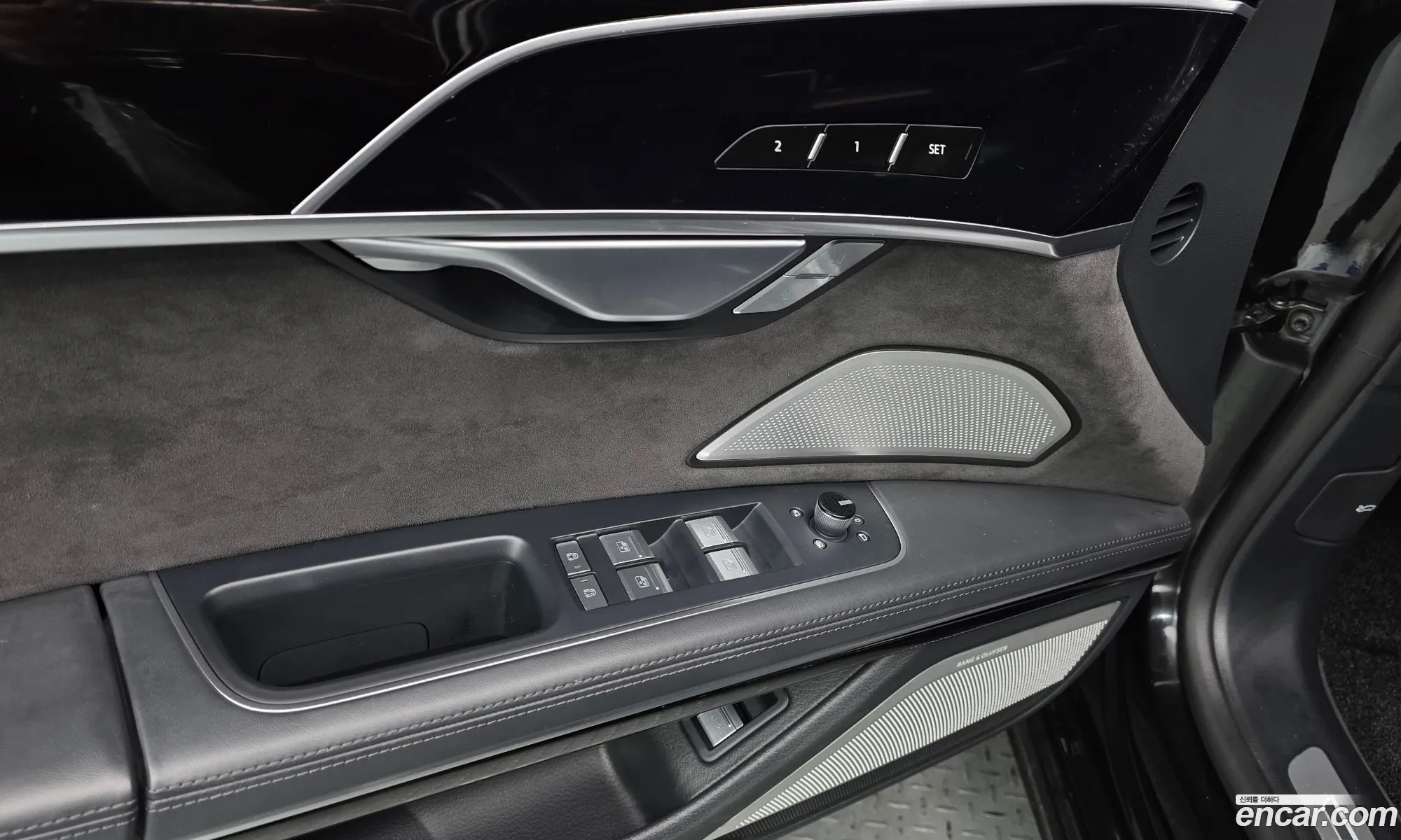 Audi A8 2021 WAUZZZF89MN003659 — 25