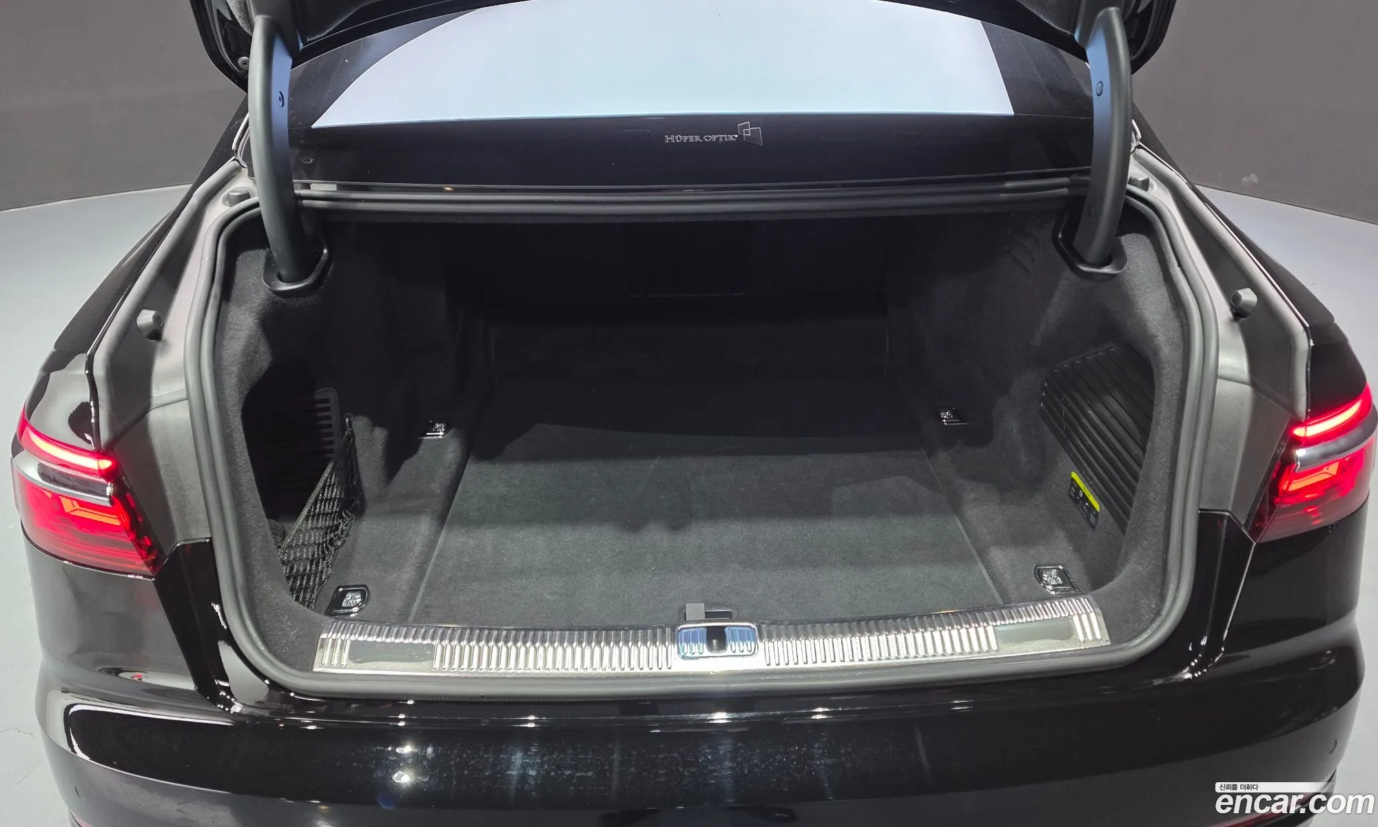 Audi A8 2021 WAUZZZF89MN003659 — 11