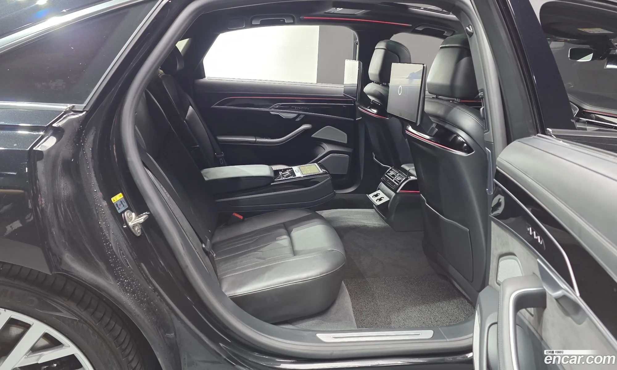 Audi A8 2021 WAUZZZF89MN003659 — 10