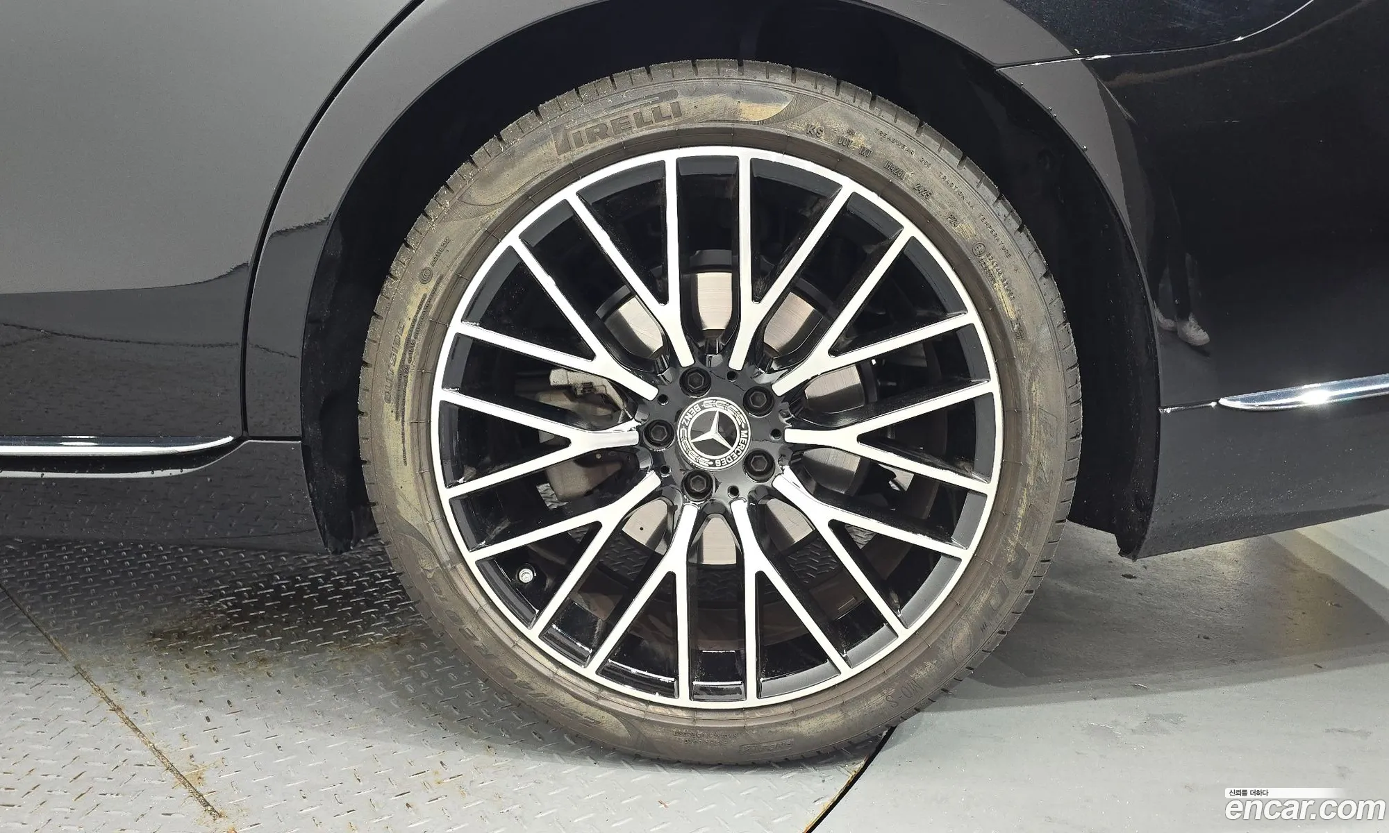 Mercedes-Benz S-Class W223 2025 — 32