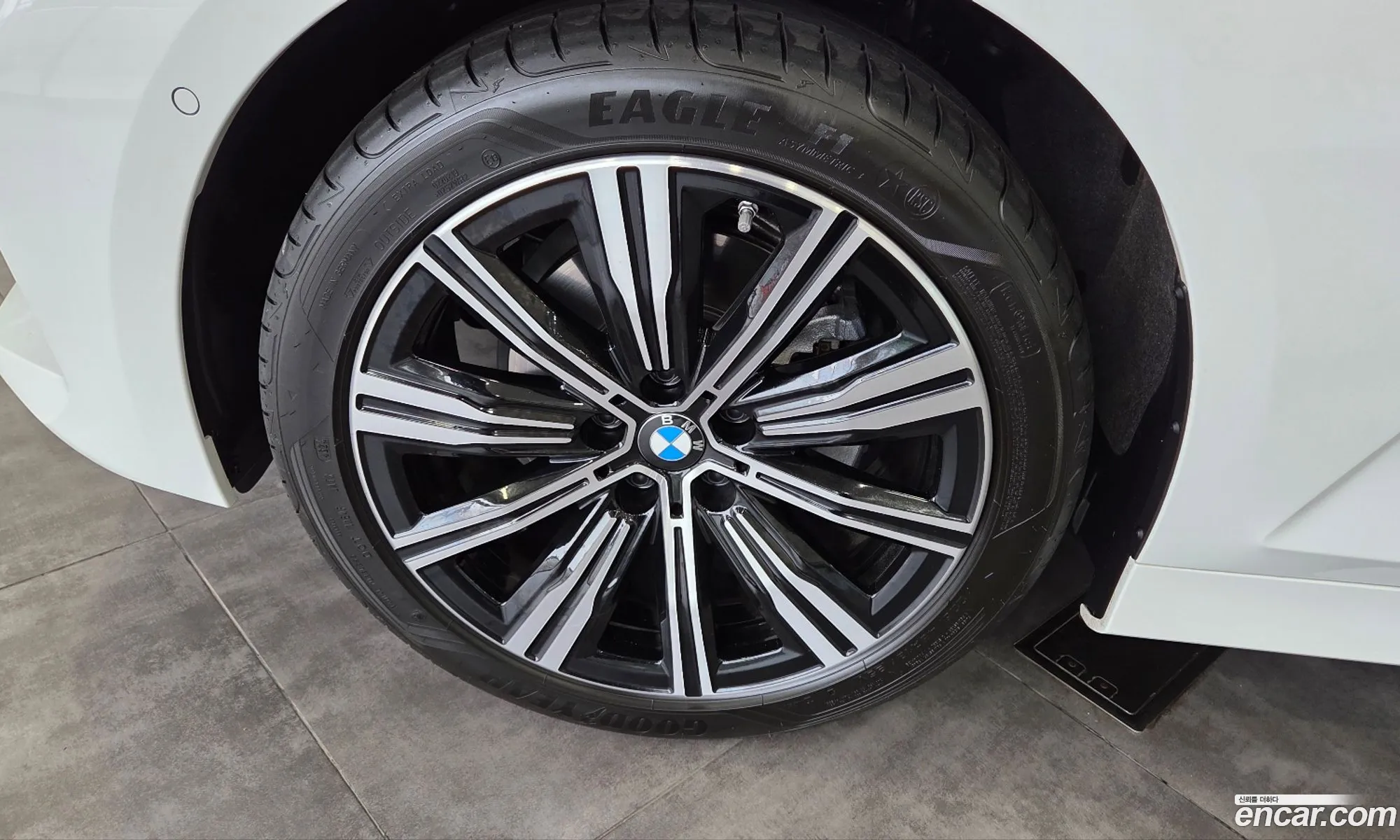 BMW 3 Series 2025 — 6