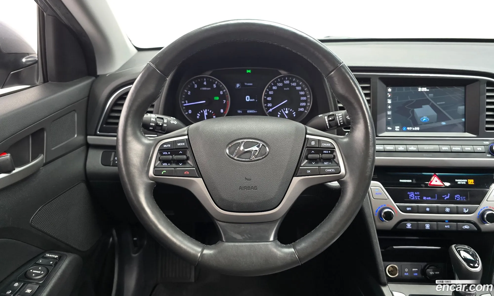 Hyundai Elantra AD 2016 — 3