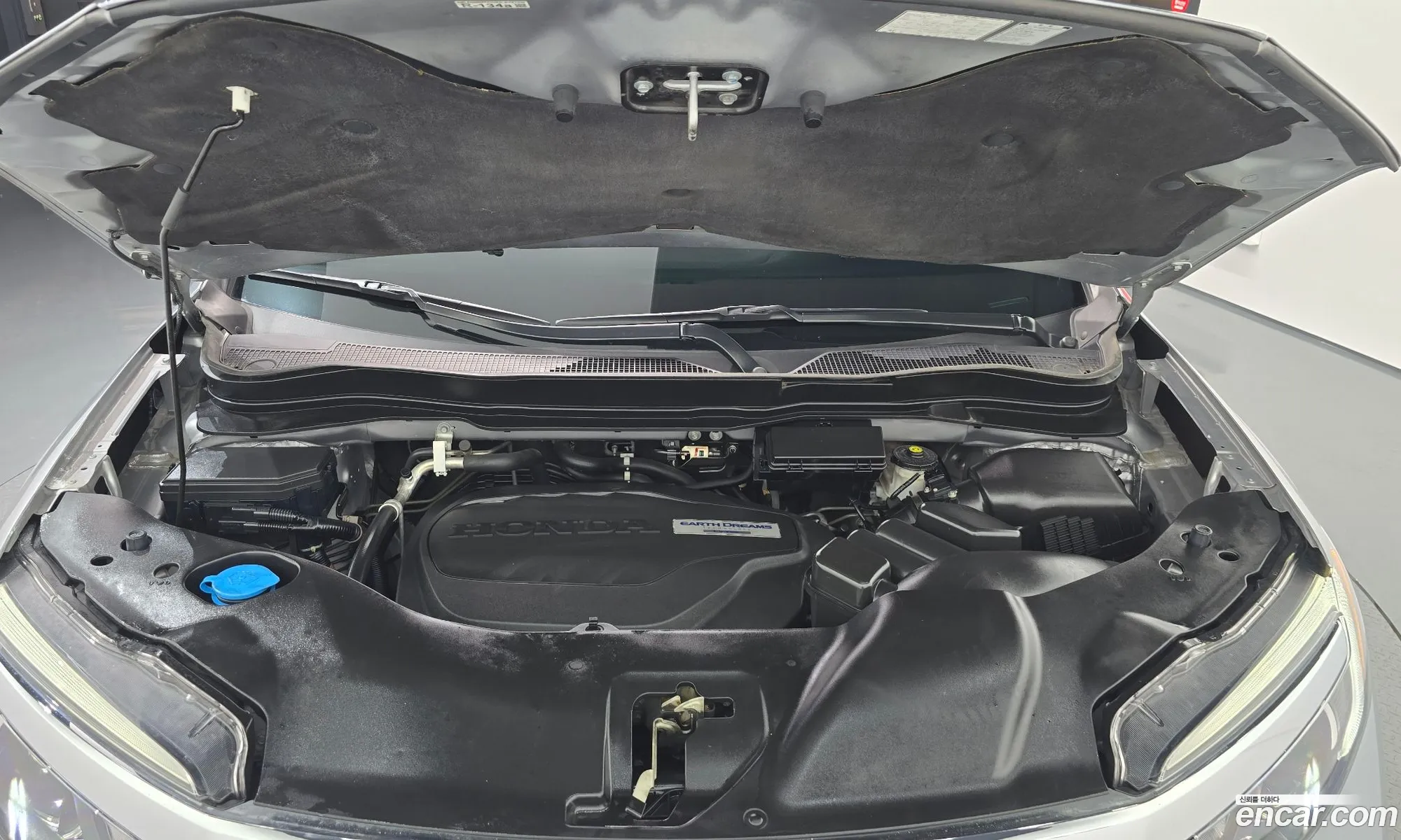 Honda Pilot 2017 5FNYF6850HB201498 — 29