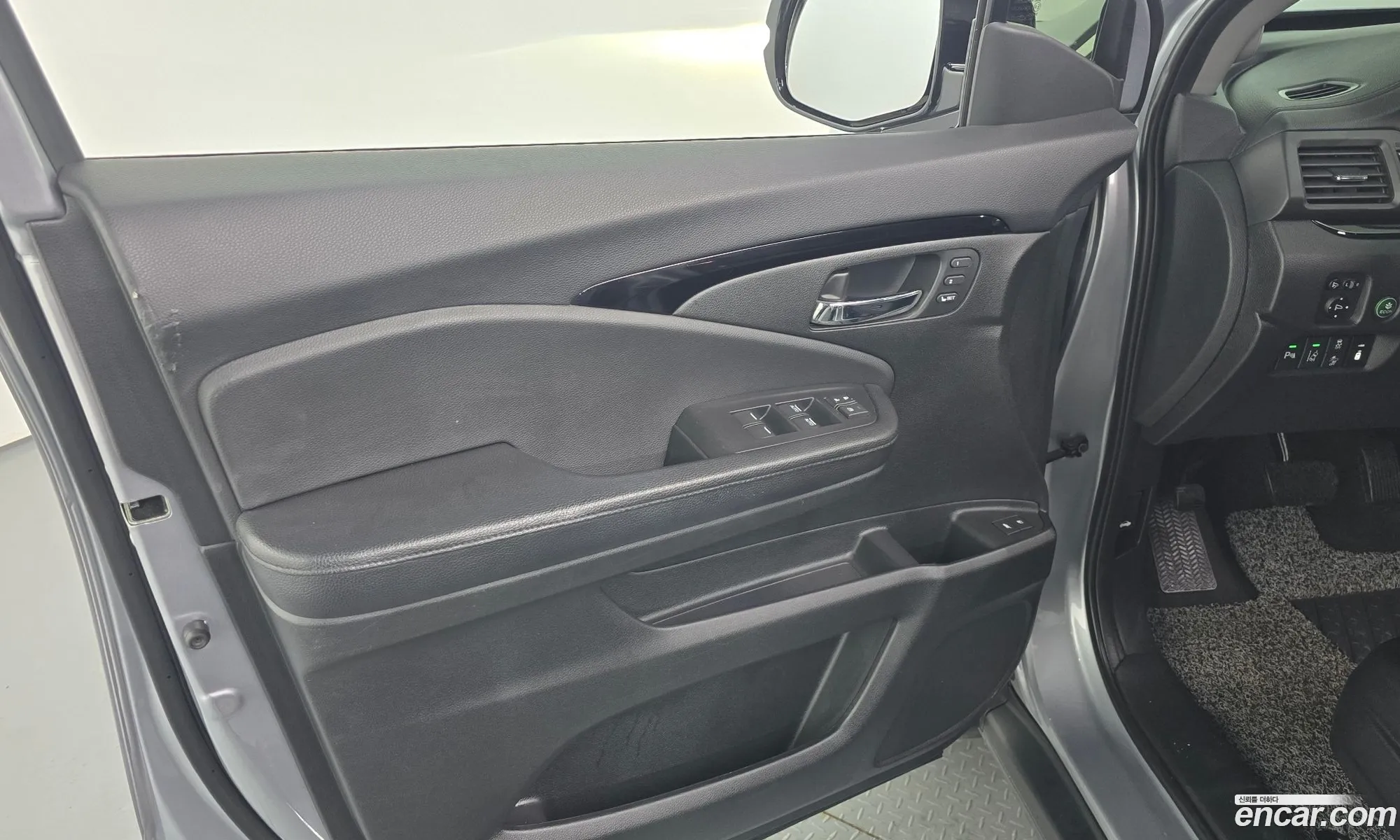 Honda Pilot 2017 5FNYF6850HB201498 — 13