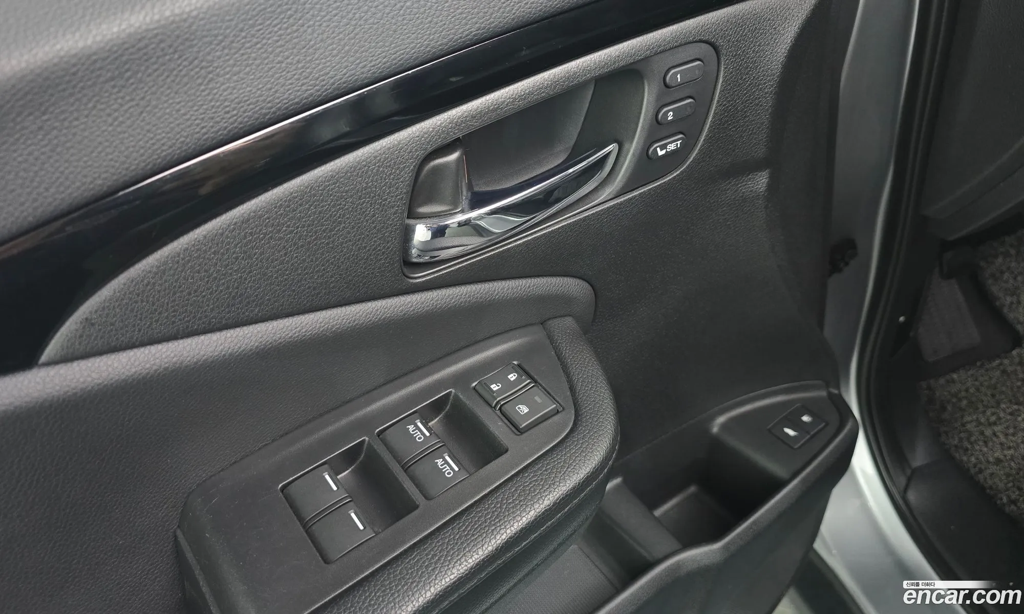 Honda Pilot 2017 5FNYF6850HB201498 — 22