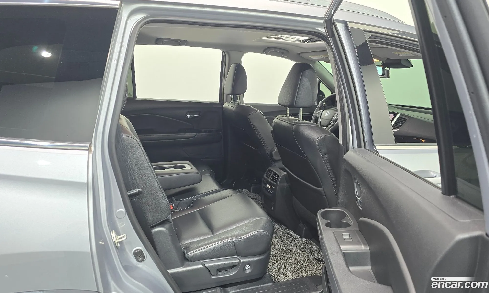 Honda Pilot 2017 5FNYF6850HB201498 — 3