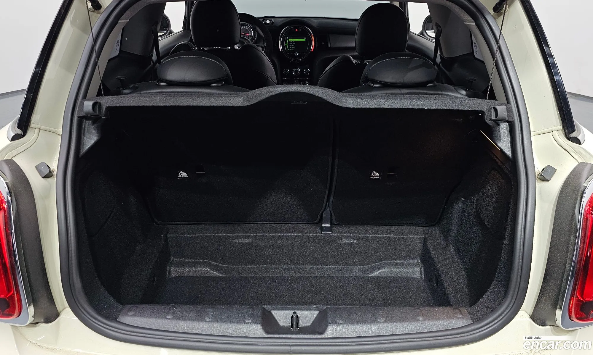 Mini Cooper 2019 WMWXP5108K2H92976 — 19