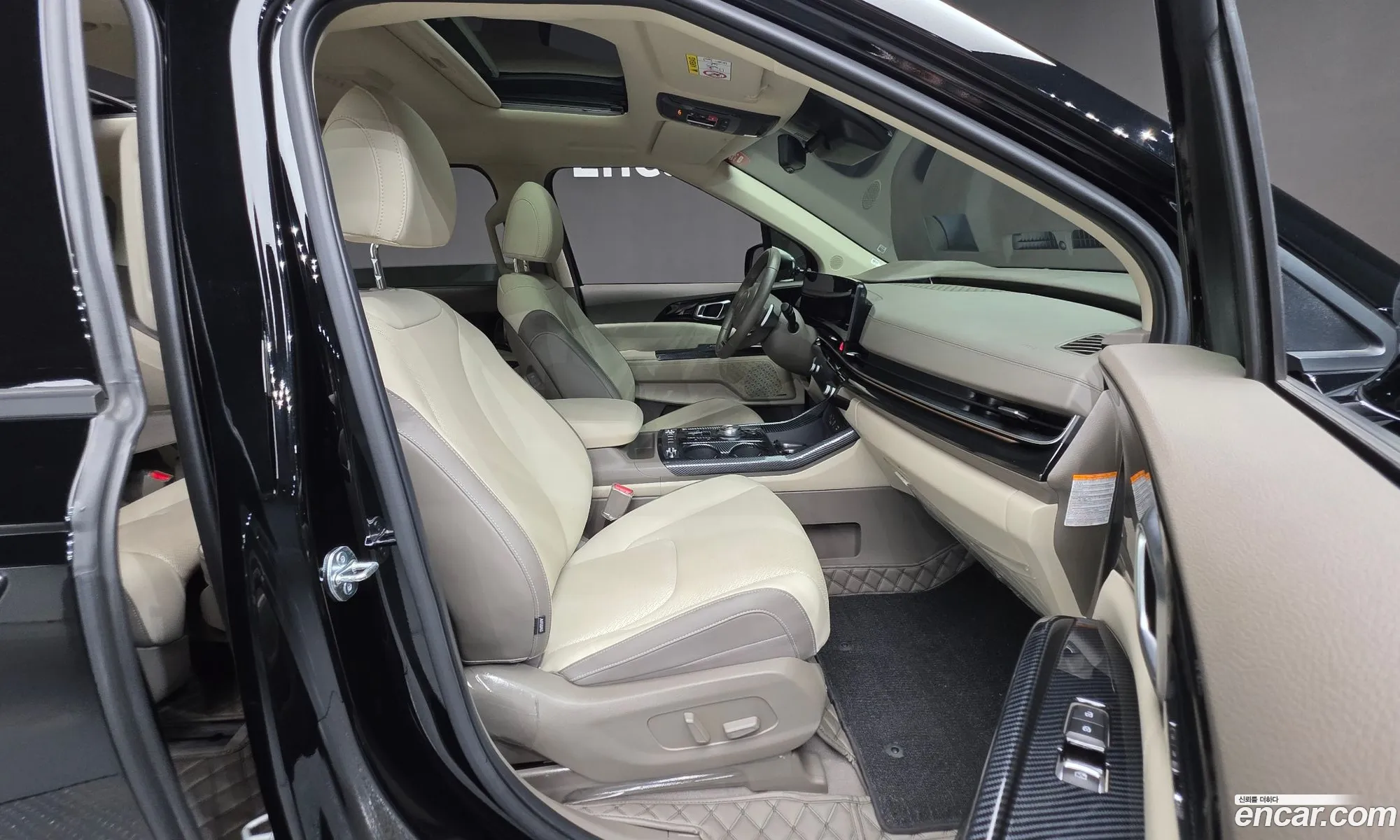 Kia Carnival 2024 — 24