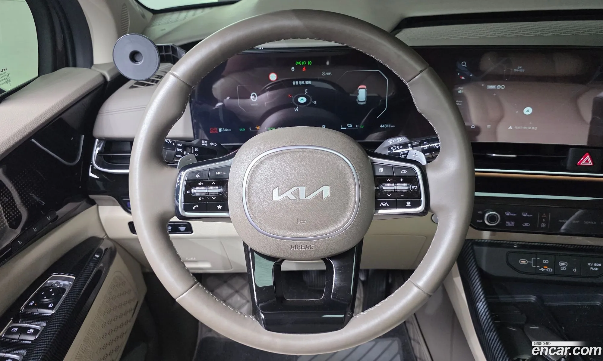 Kia Carnival 2024 — 18
