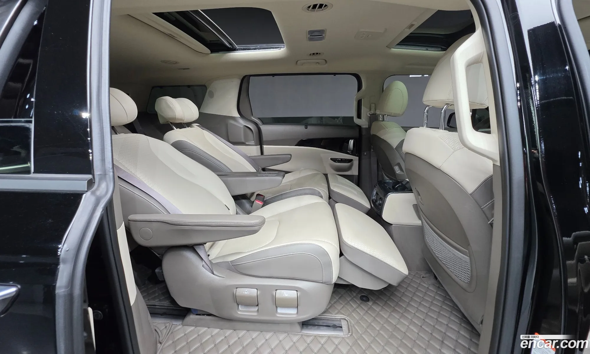 Kia Carnival 2024 — 26