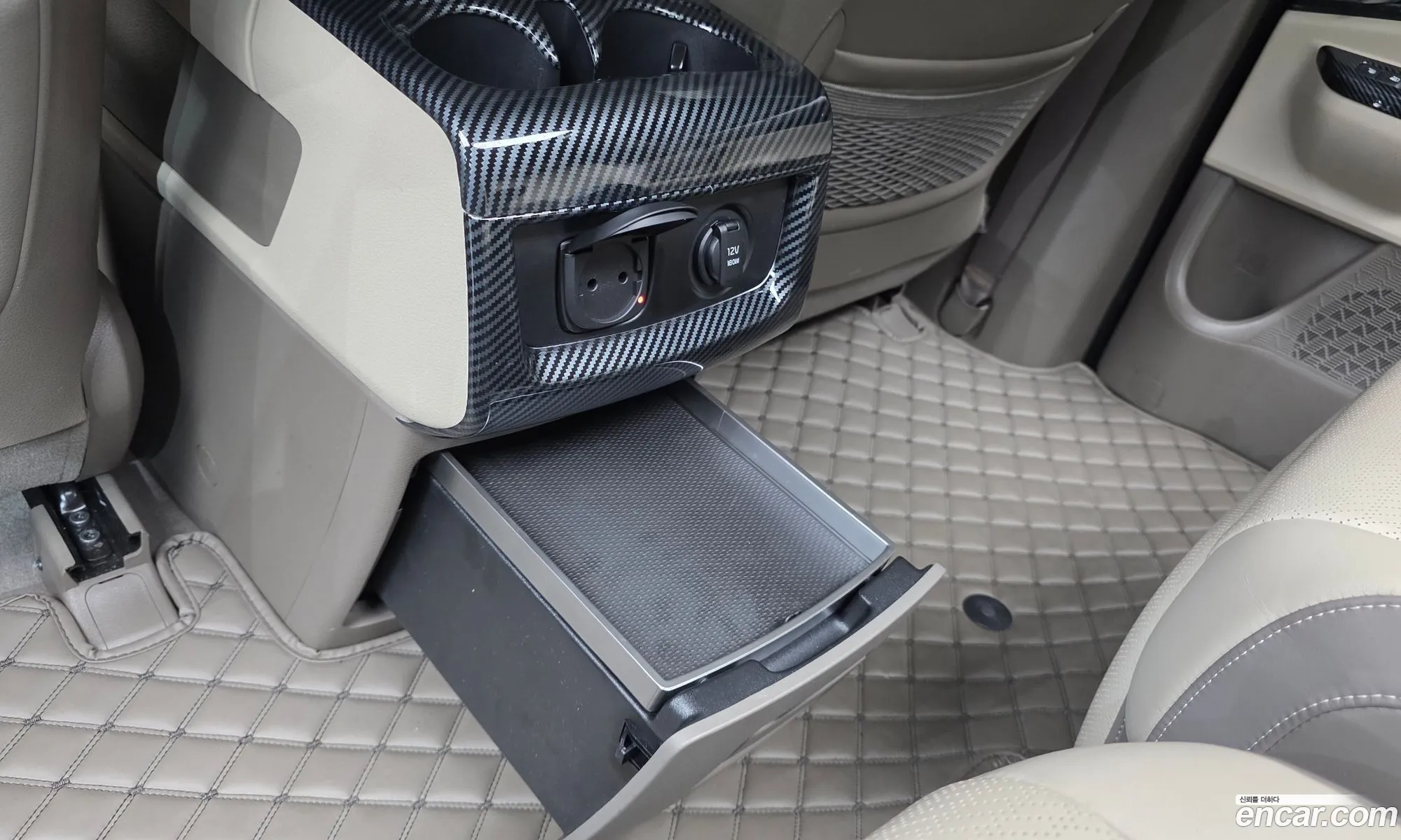 Kia Carnival 2024 — 34