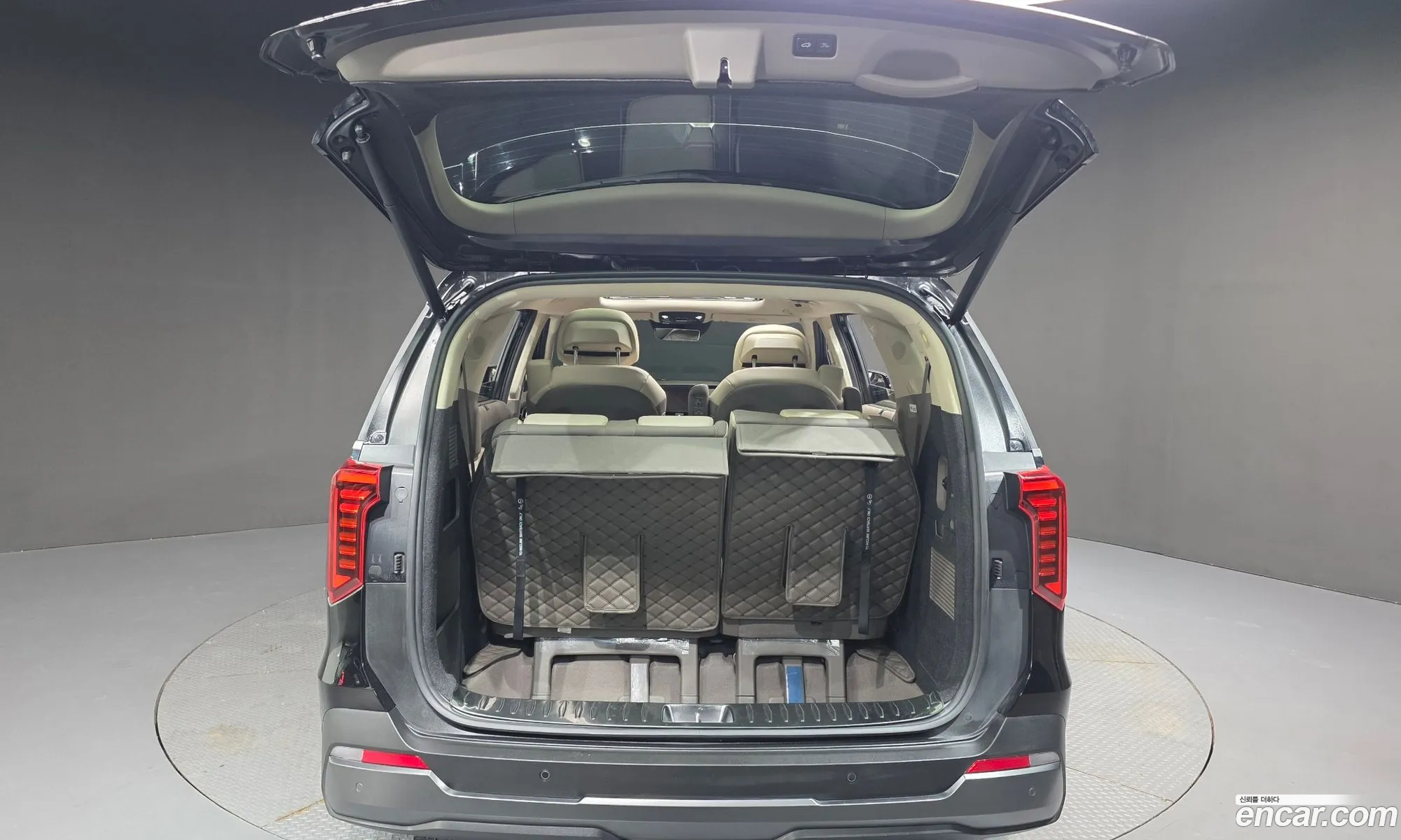 Kia Carnival 2024 — 33