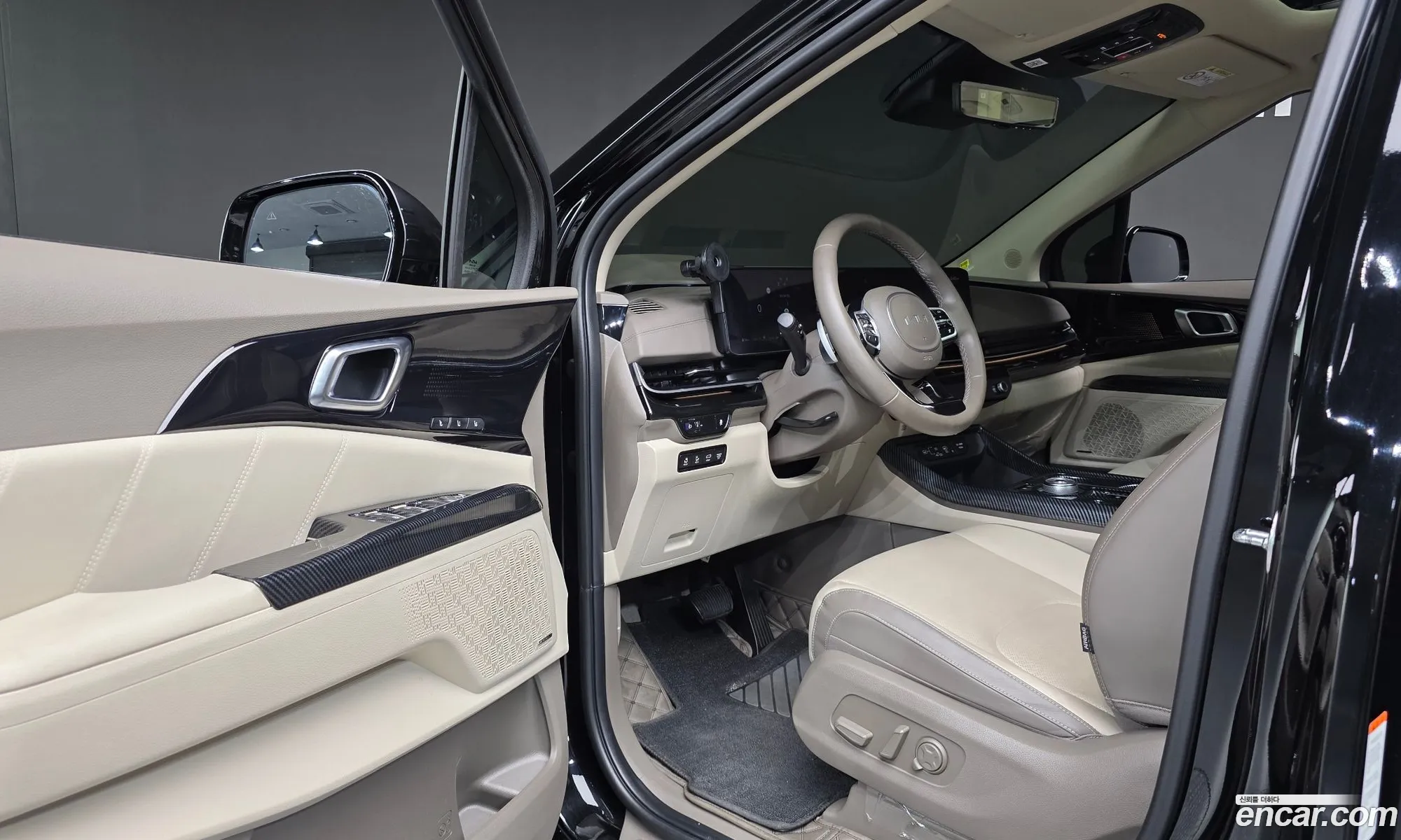 Kia Carnival 2024 — 40