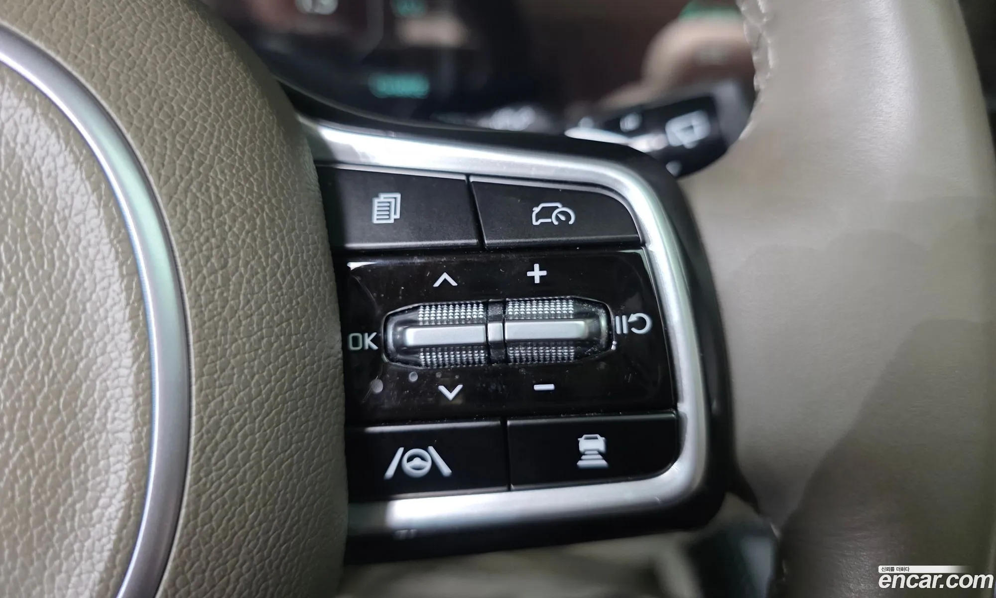 Kia Carnival 2024 — 25