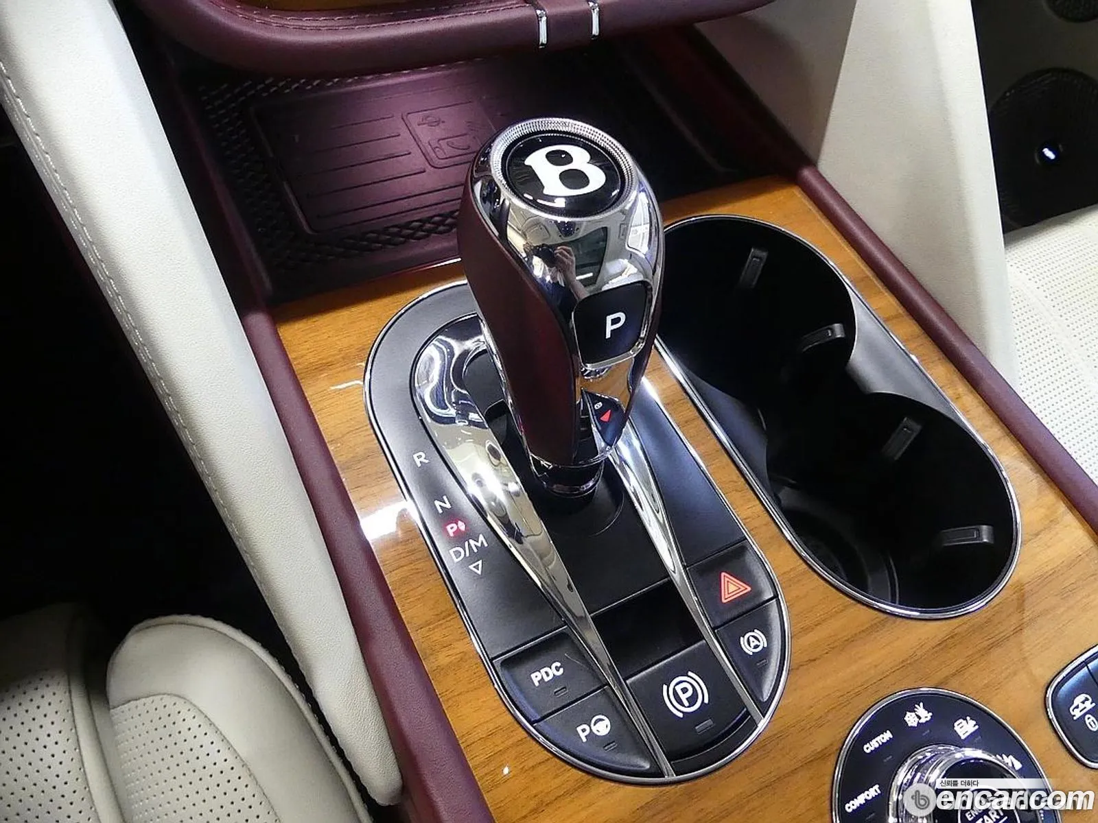 Bentley Bentayga 2022 — 10