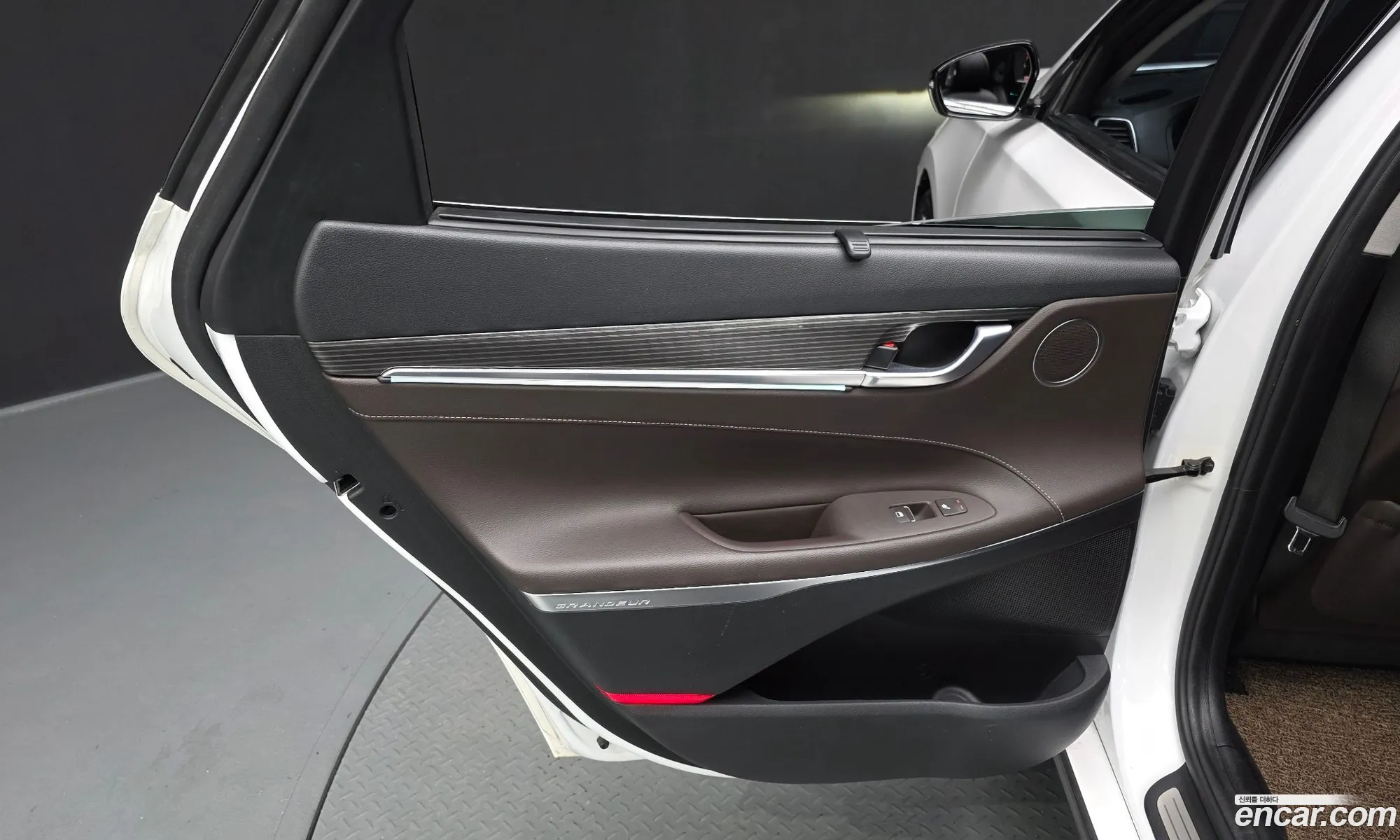 Hyundai Grandeur IG 2017 — 3
