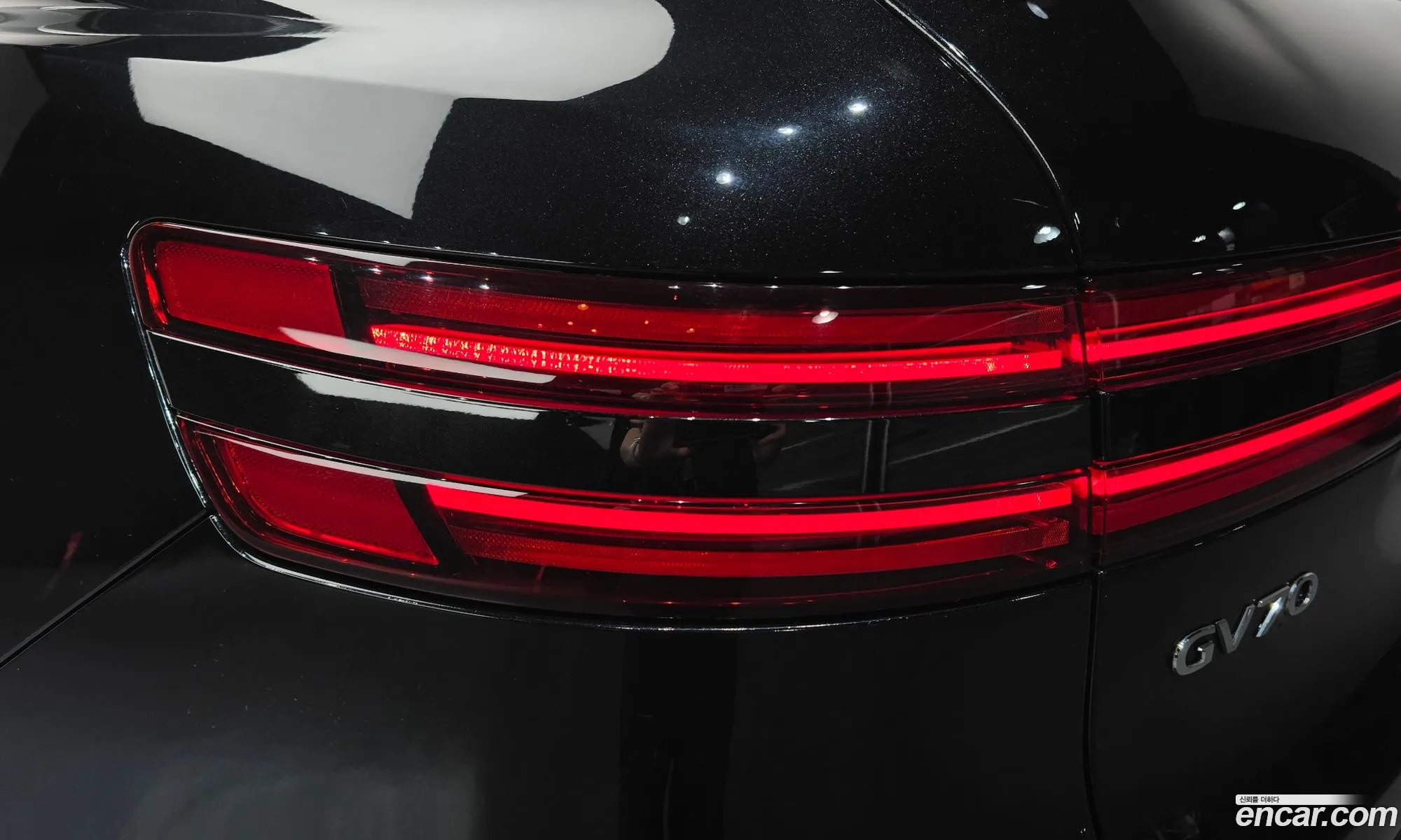 Genesis Electrified GV70 2022 — 34
