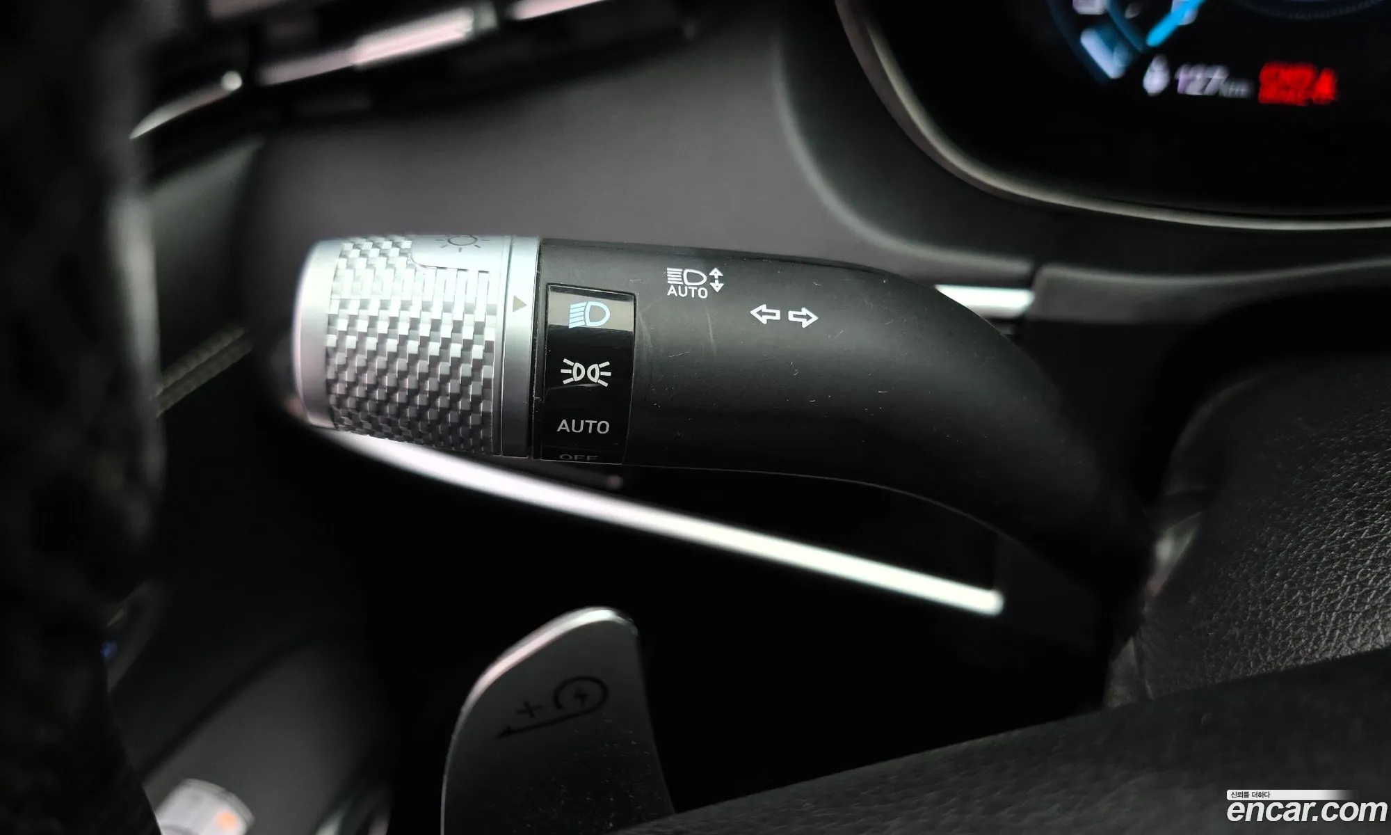 Genesis Electrified GV70 2022 — 3
