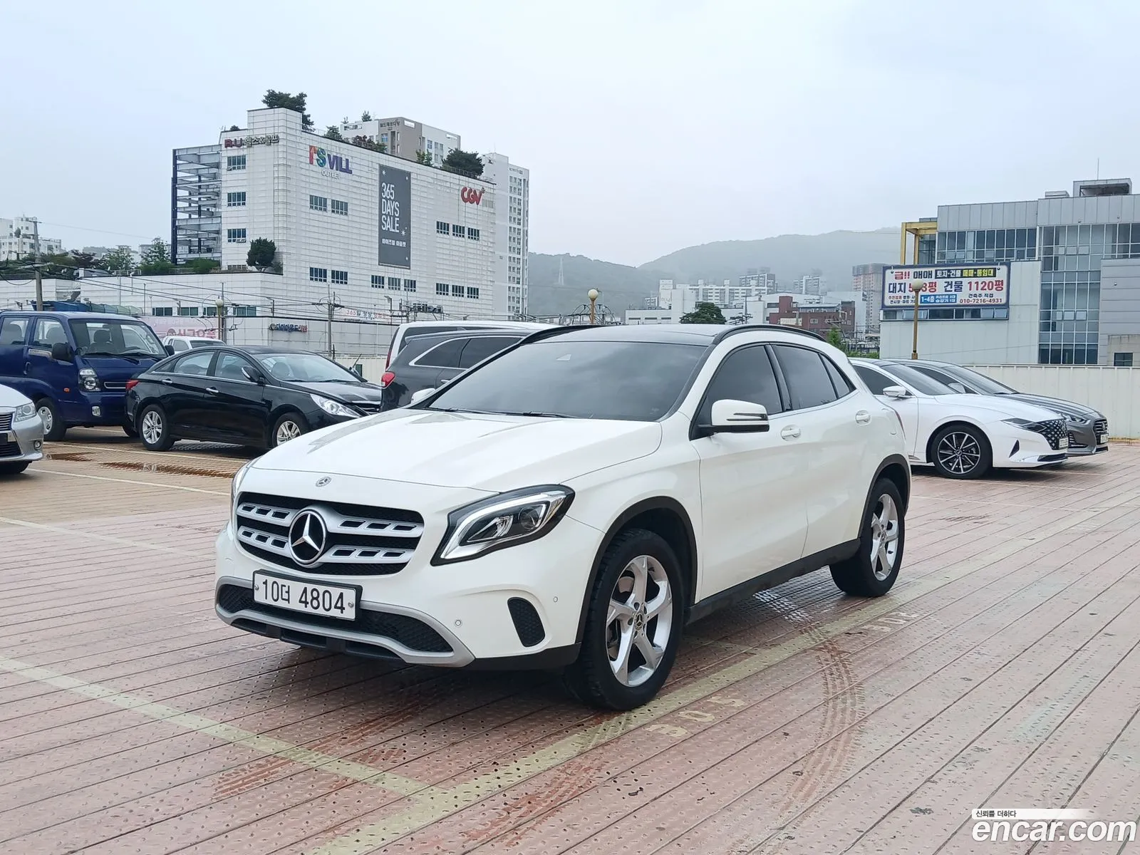 Mercedes-Benz GLA-Class X156 2017 — 17