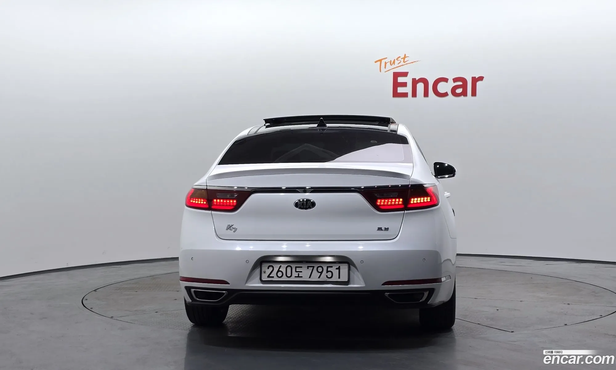 Kia K7 2017 — 8