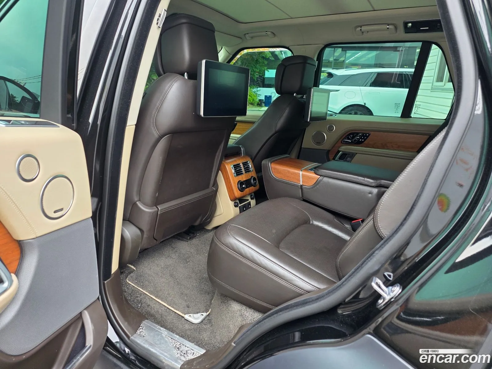 Land Rover Range Rover 2020 — 13