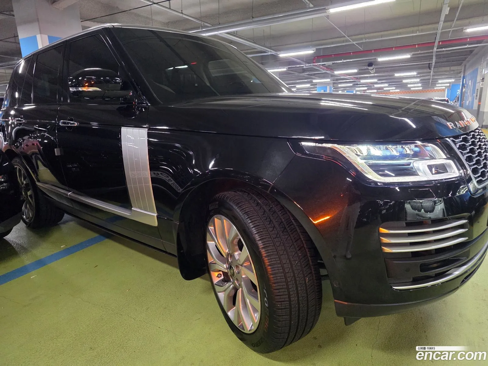 Land Rover Range Rover 2020 — 17