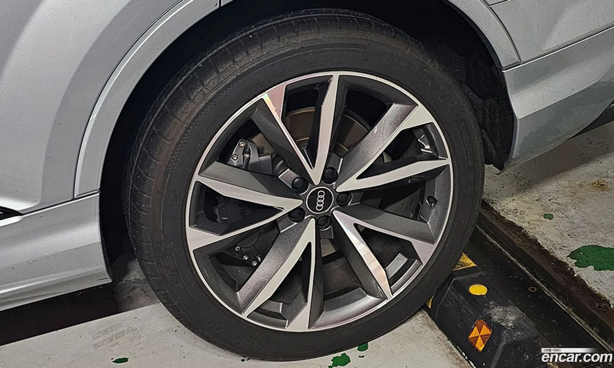 Audi Q7 2023 — 7