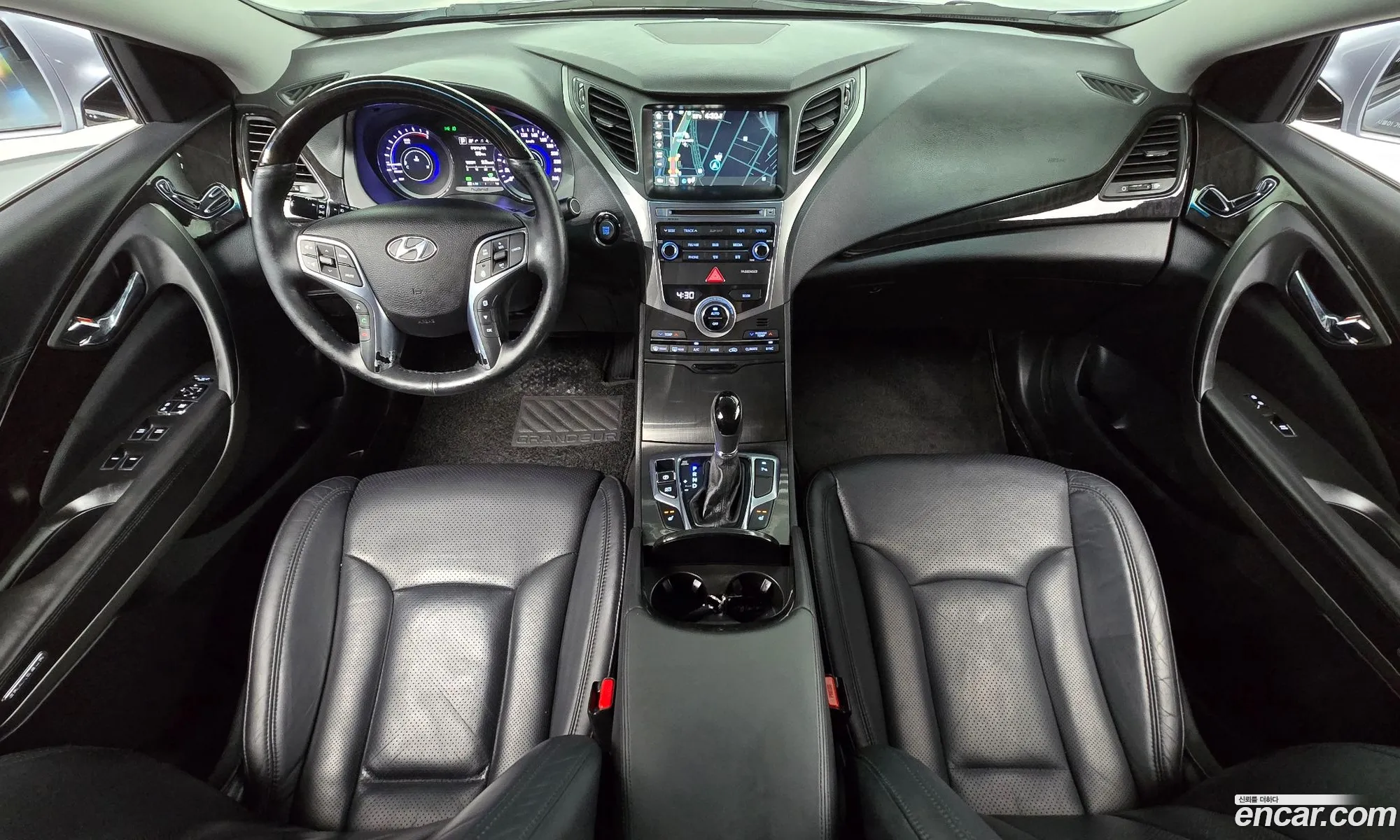 Hyundai Grandeur HG Hybrid 2015 — 13