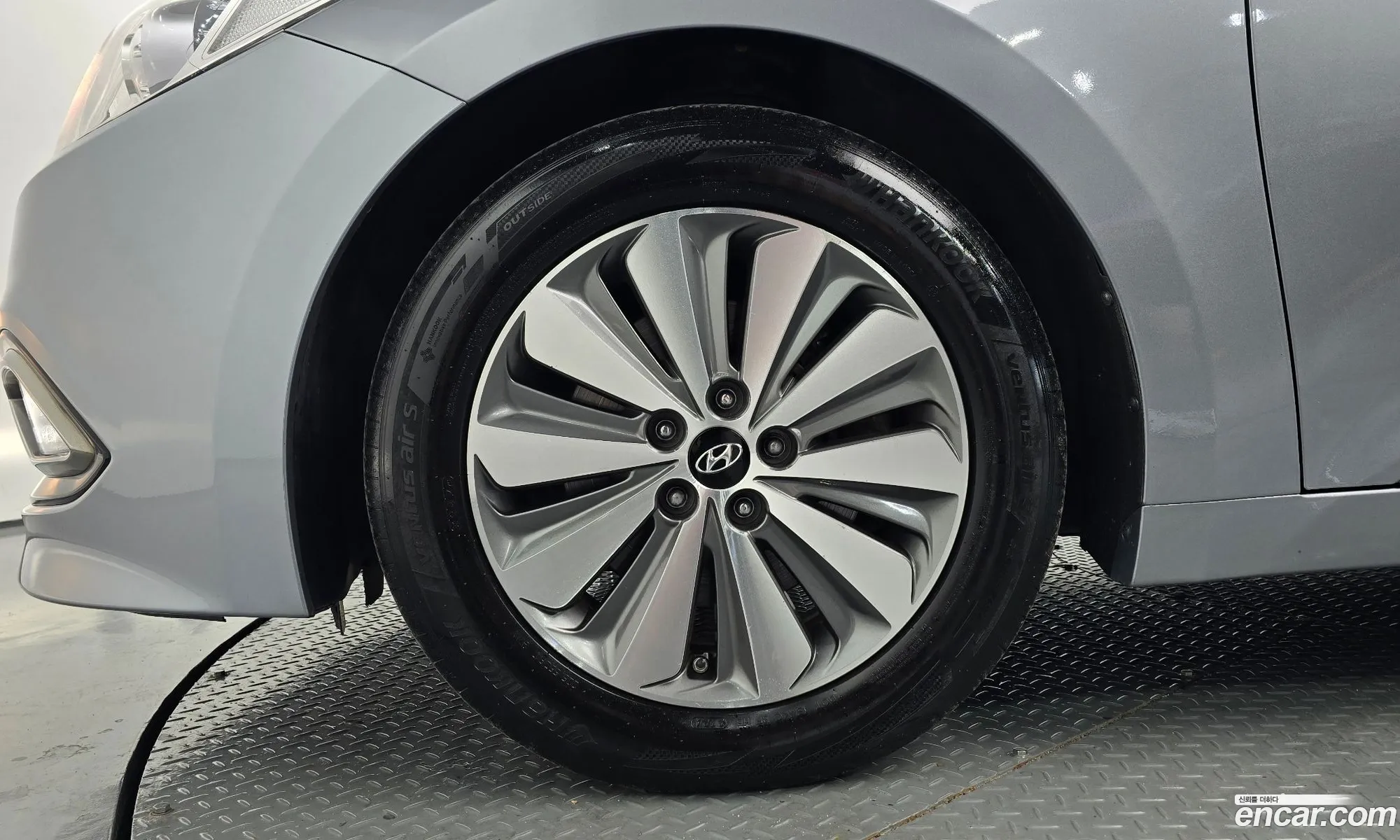 Hyundai Grandeur HG Hybrid 2015 — 17