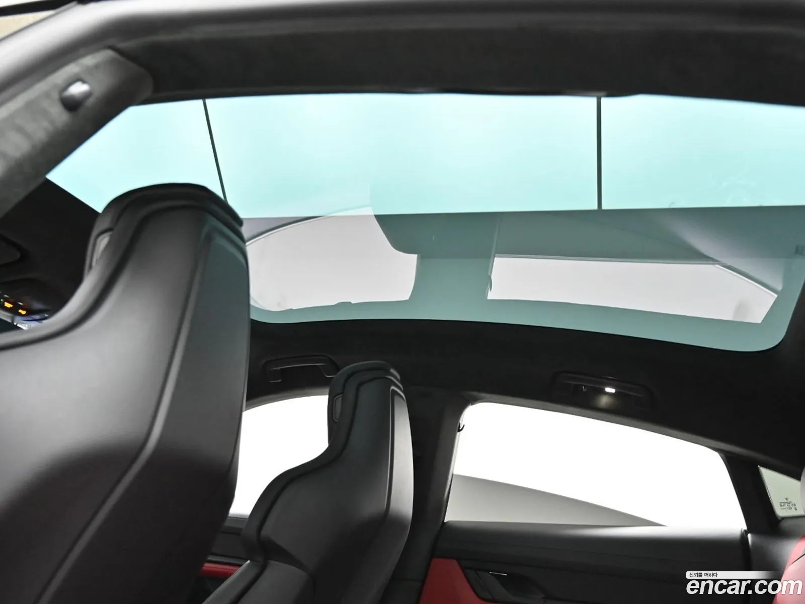 Porsche Taycan 2025 — 6