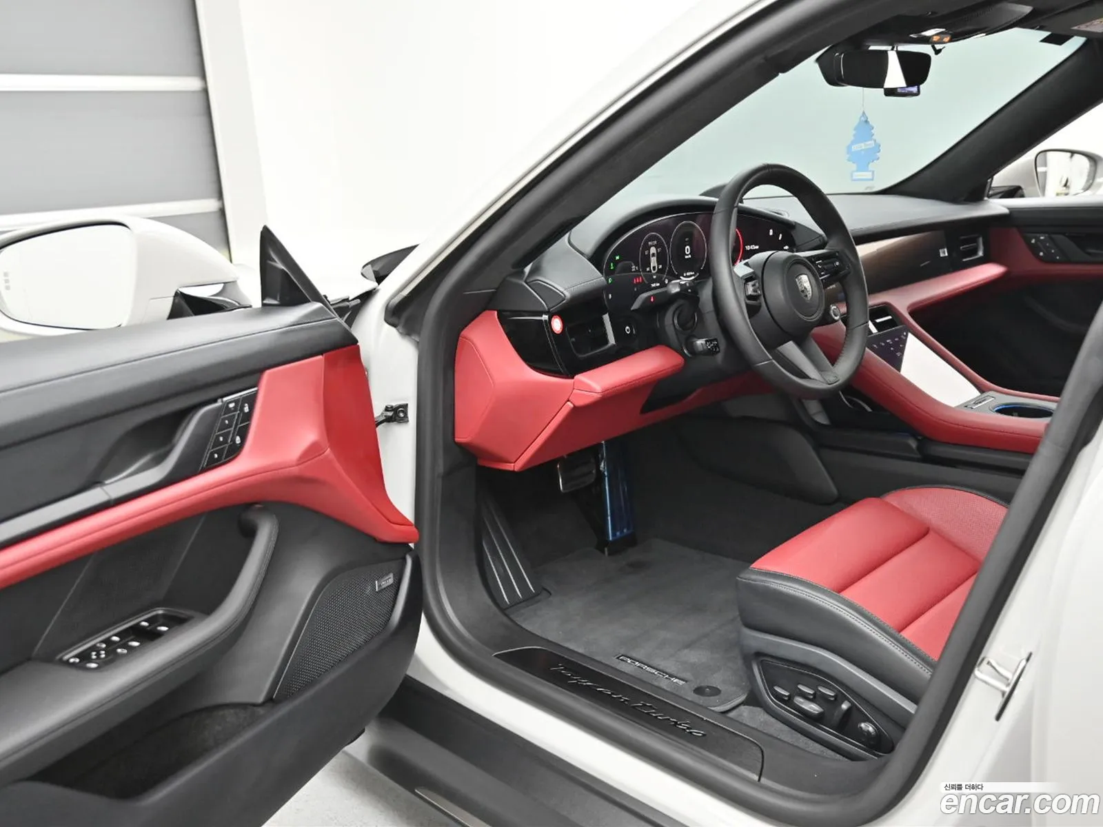 Porsche Taycan 2025 — 7