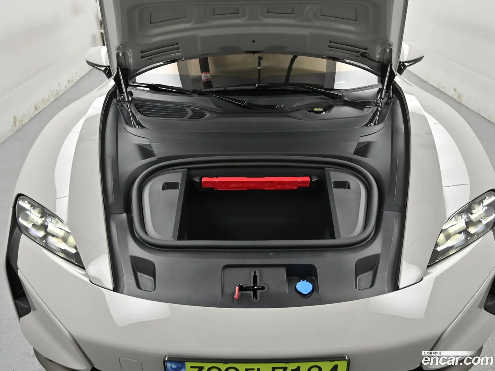 Porsche Taycan 2025 — 17