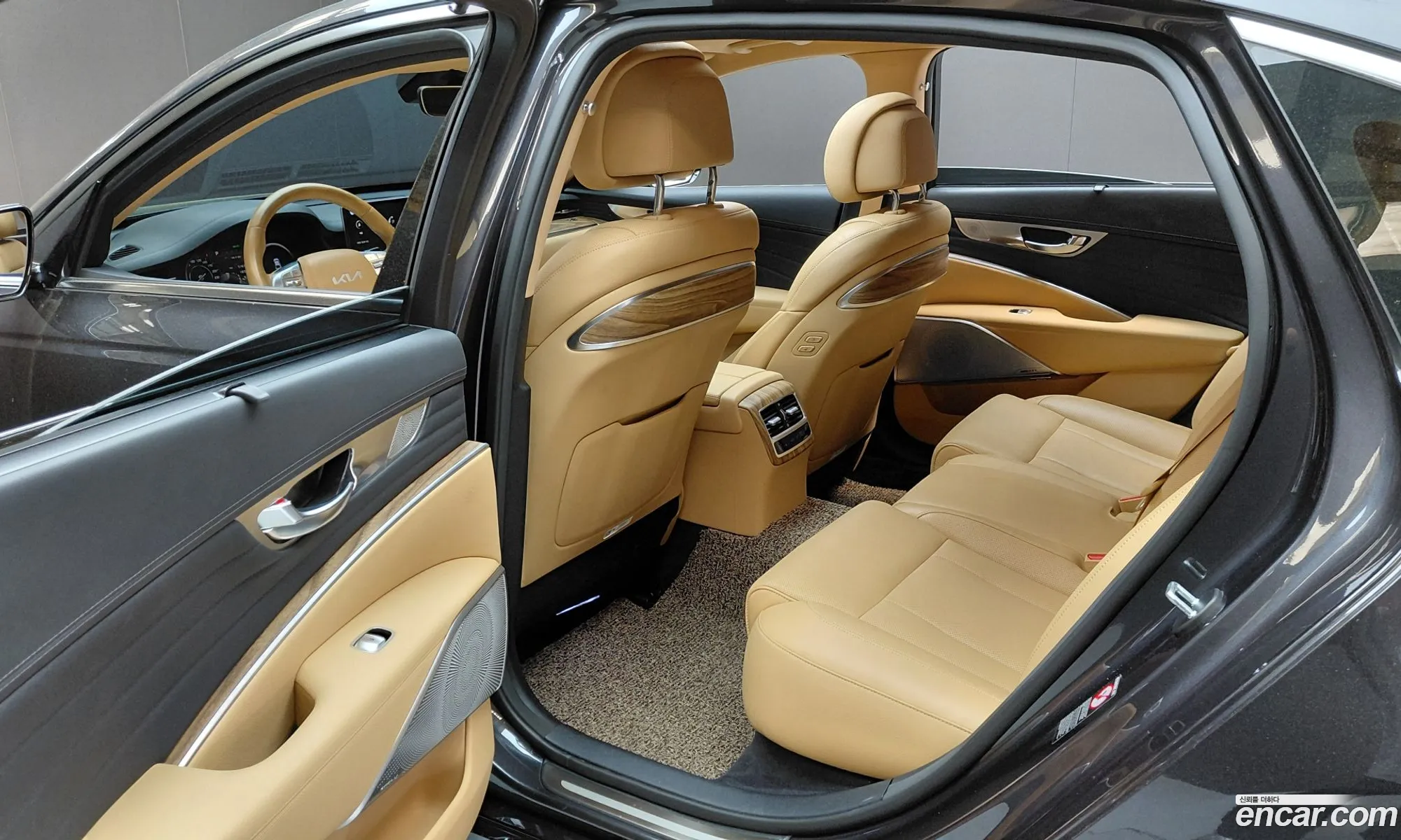 Kia K9 2022 — 23