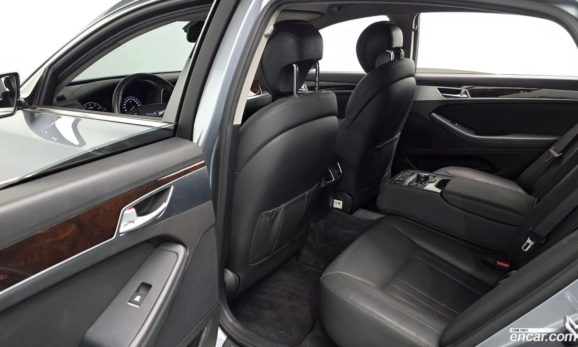 Hyundai Genesis DH 2016 — 6