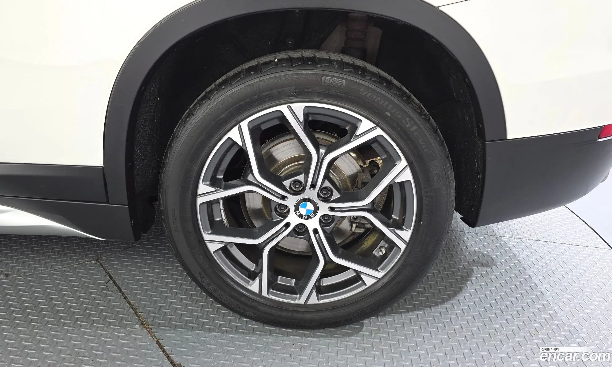 BMW X1 2021 — 2