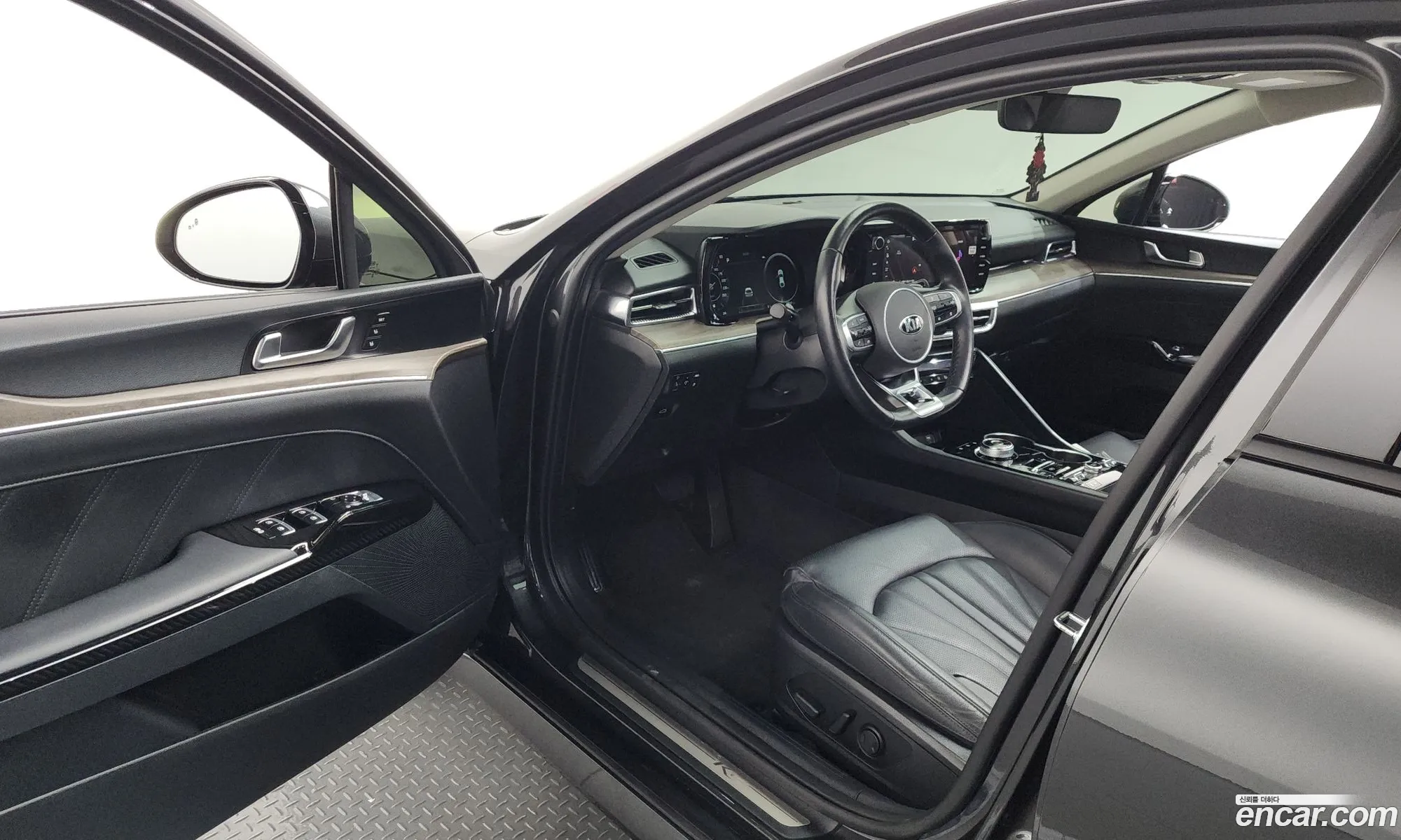 Kia K5 2020 — 35