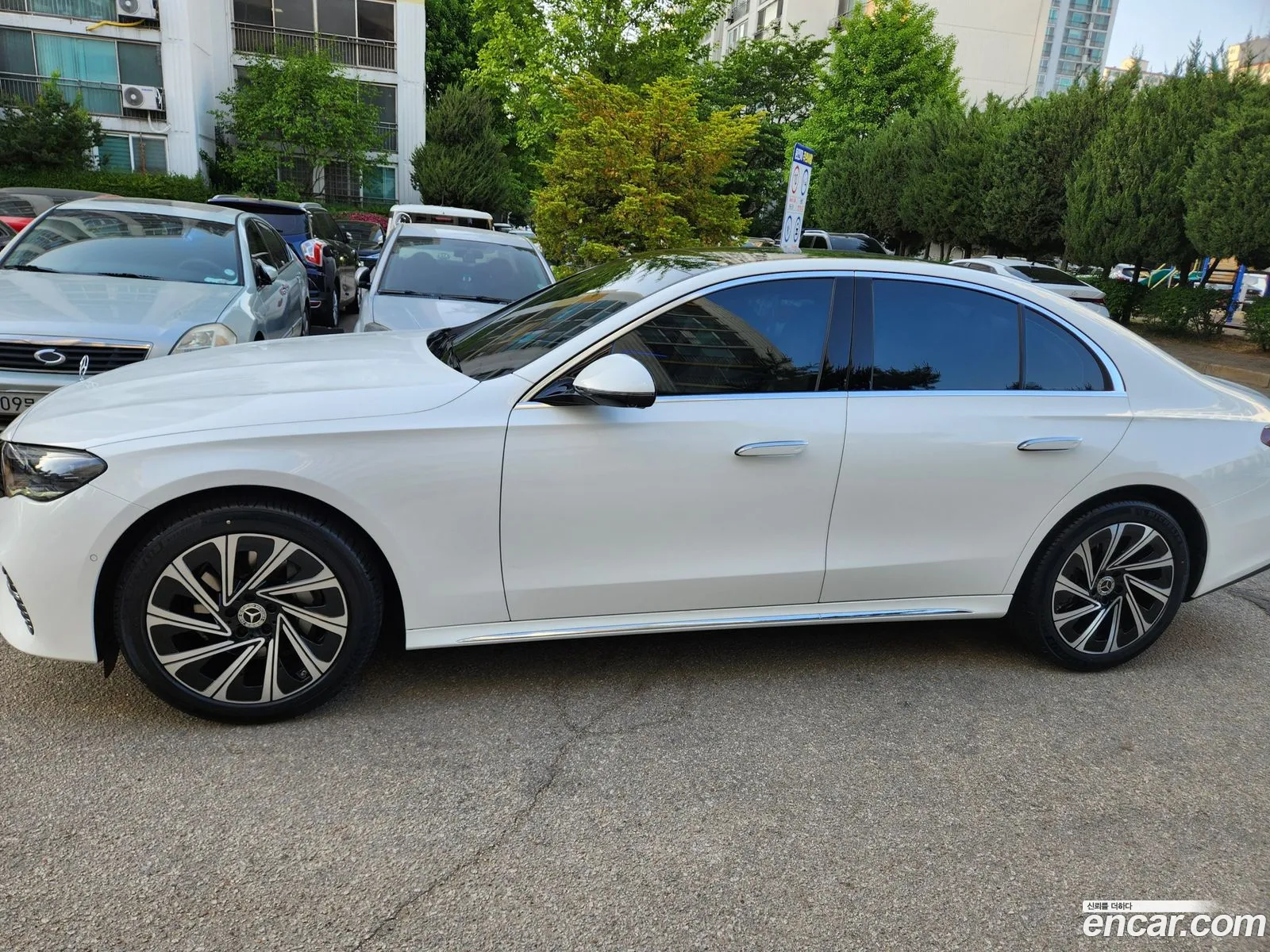 Mercedes-Benz E-Class W214 2026 — 7