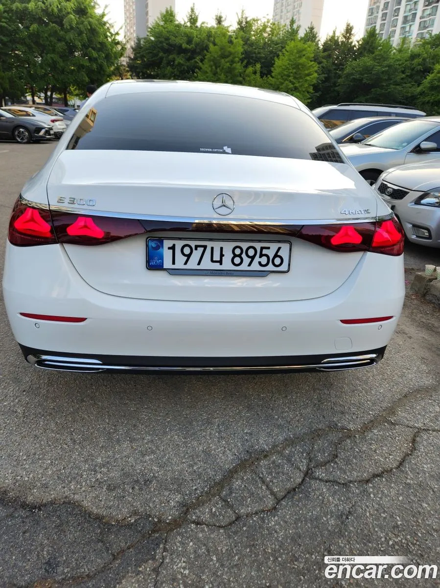Mercedes-Benz E-Class W214 2026 — 17