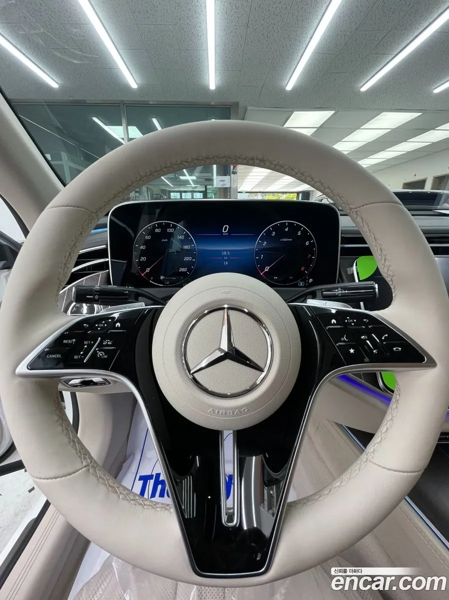 Mercedes-Benz E-Class W214 2026 — 10