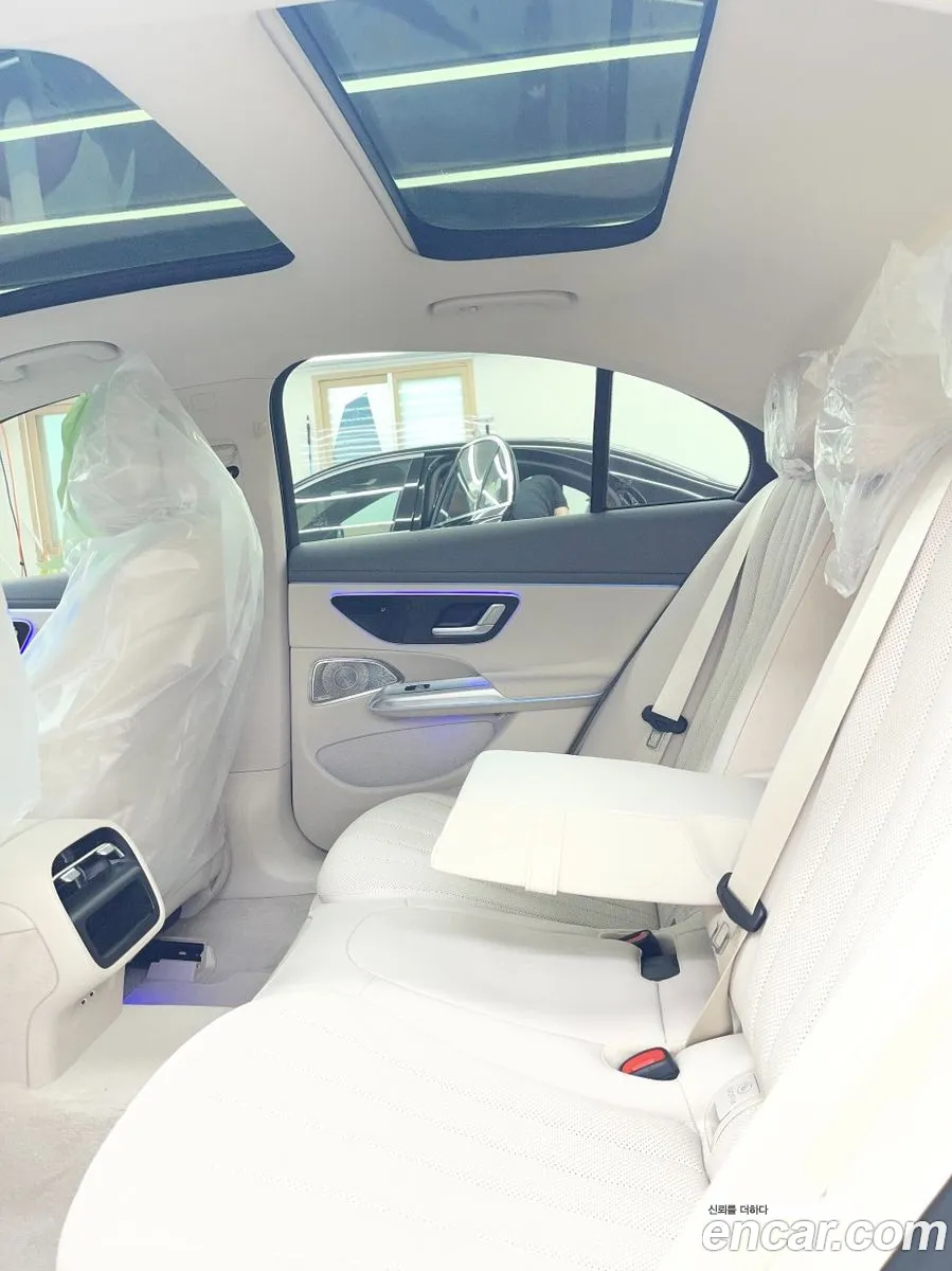 Mercedes-Benz E-Class W214 2026 — 15