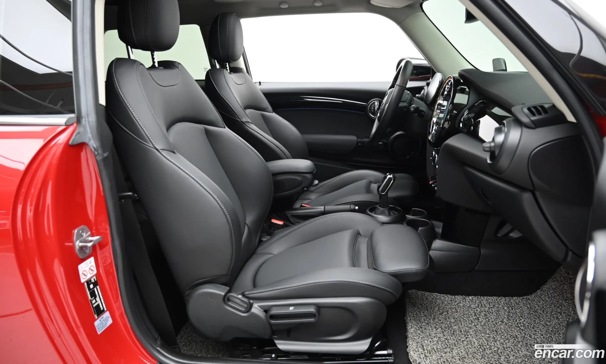 Mini Cooper S 2022 WMW61DH0 — 17