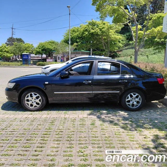 Hyundai NF Sonata