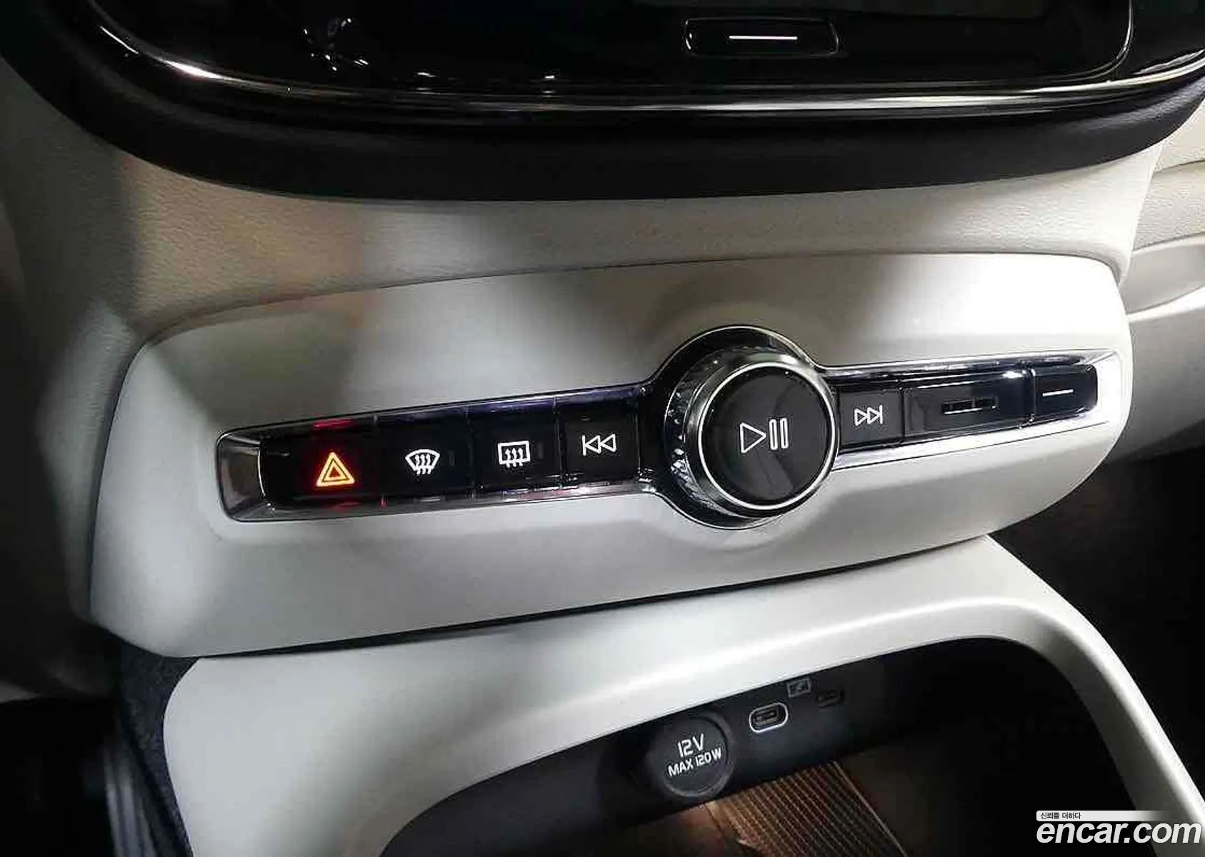 Volvo XC40 2024 — 13